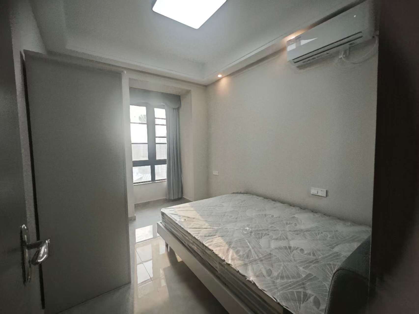 华润中心 4室2厅2卫 6500.0元/月 华润中心 4室2厅2卫 6500.0元/月室内图