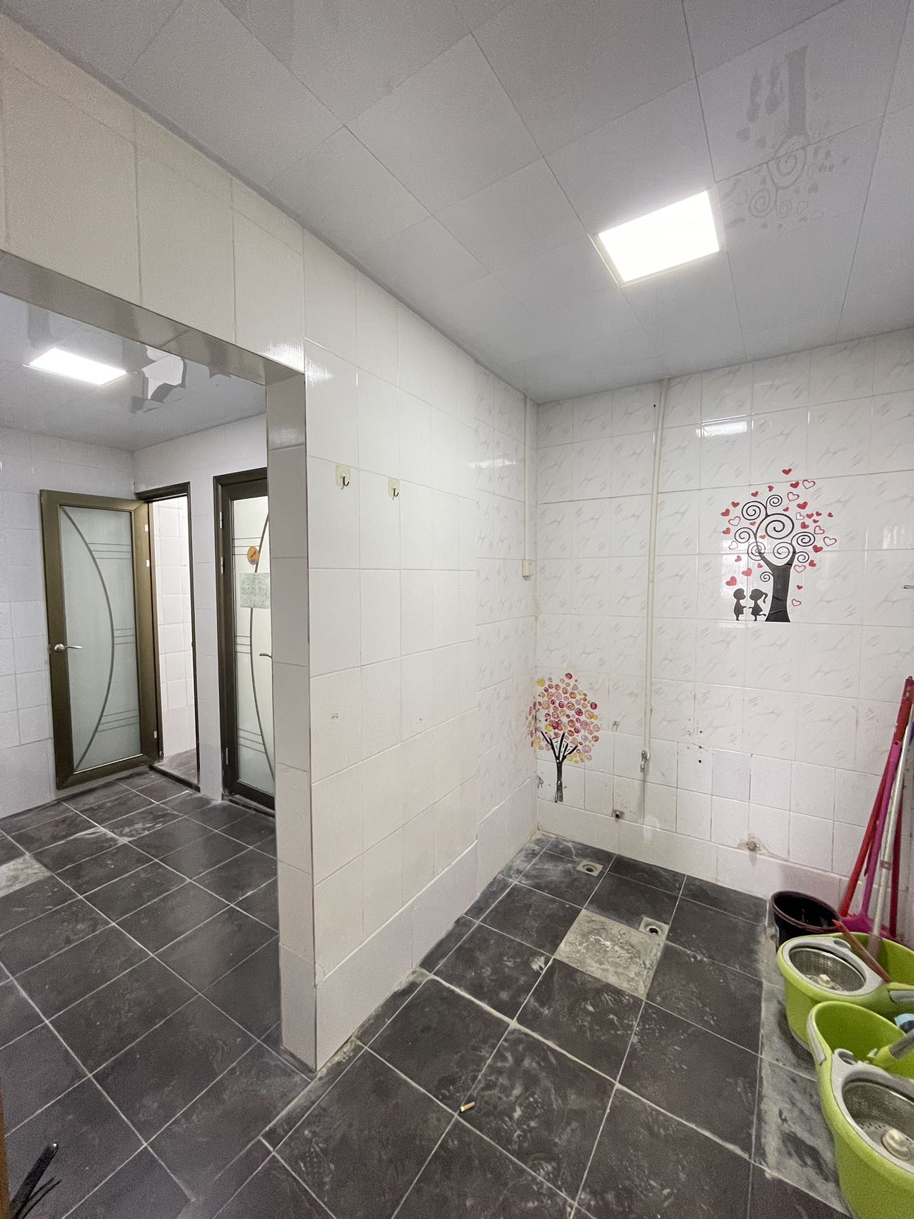 景瑞大厦  4室2厅1卫   7500.00元/月室内图