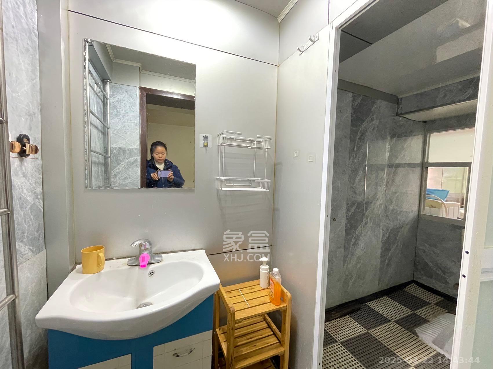 德政园 1室1厅1卫 1200.0元/月 德政园 1室1厅1卫 1200.0元/月室内图