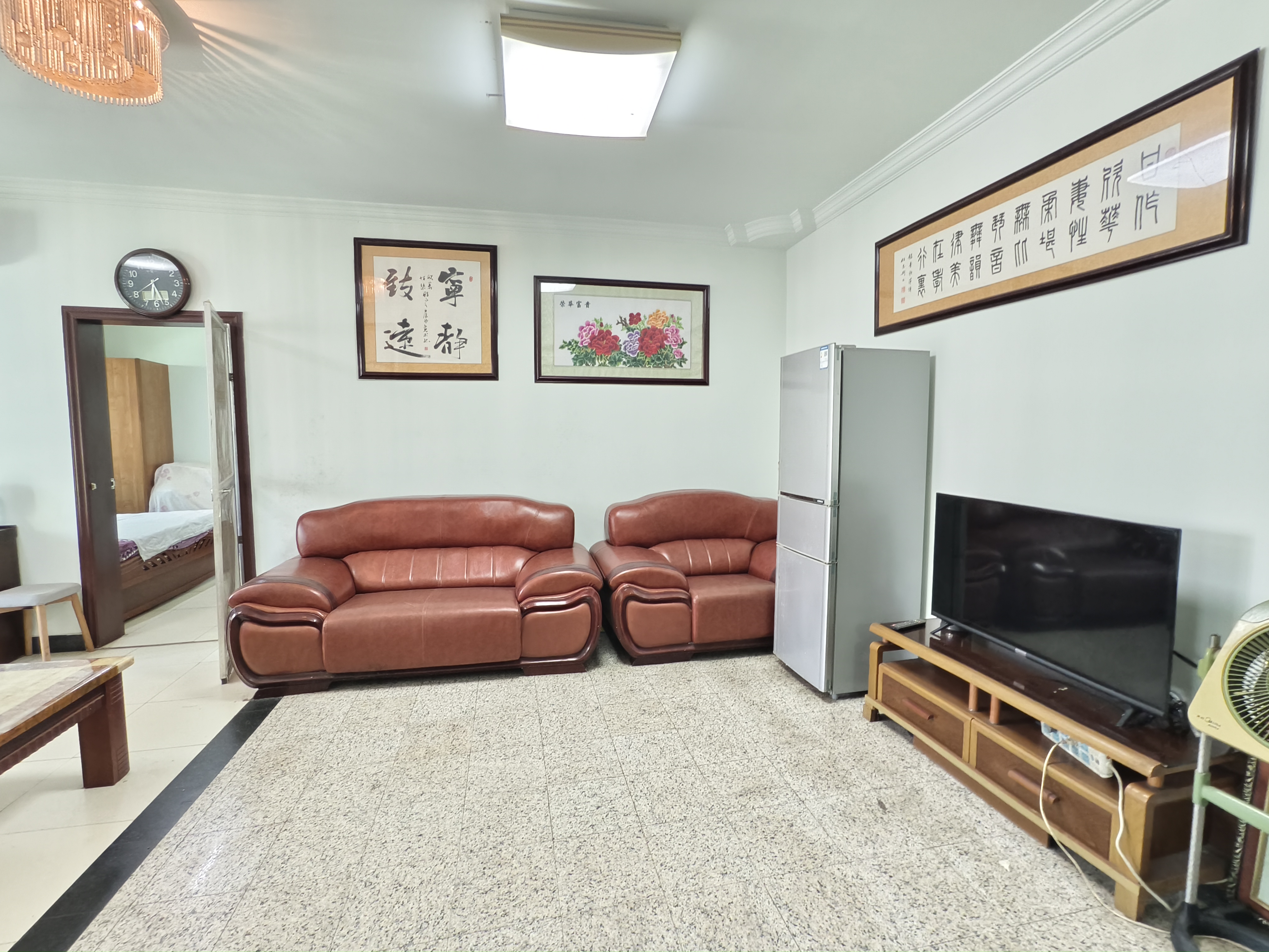 王府小区  2室2厅1卫    120.0万 王府小区  2室2厅1卫    120.0万