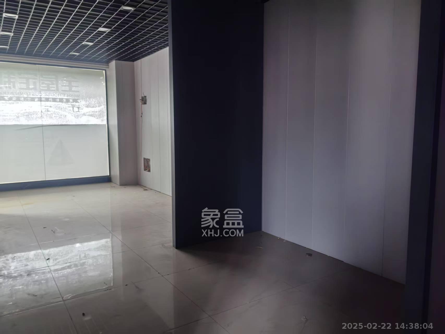 梅溪湖家居建材城   45.39㎡     2000.00元/月室内图