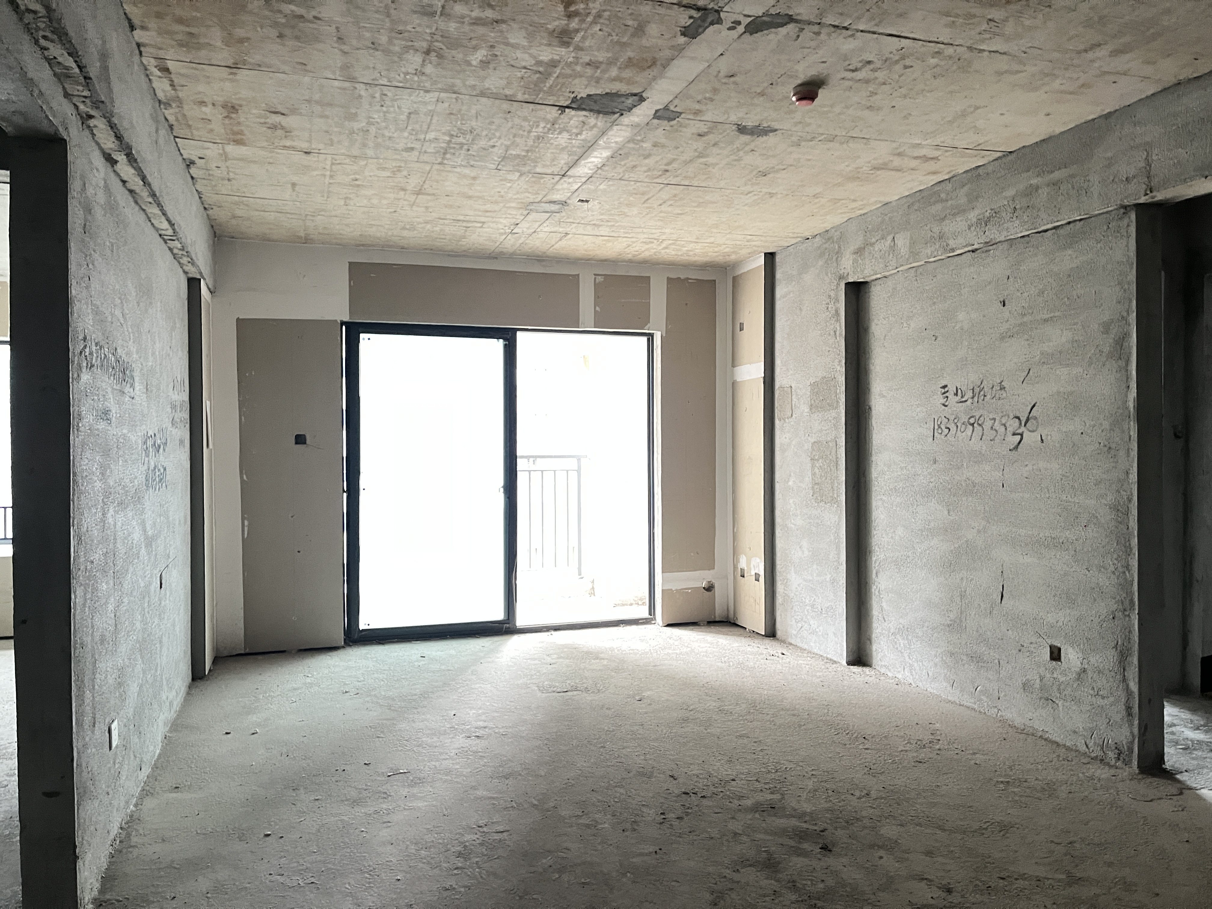 宁邦中心（二期公园里）  4室2厅2卫    78.0万