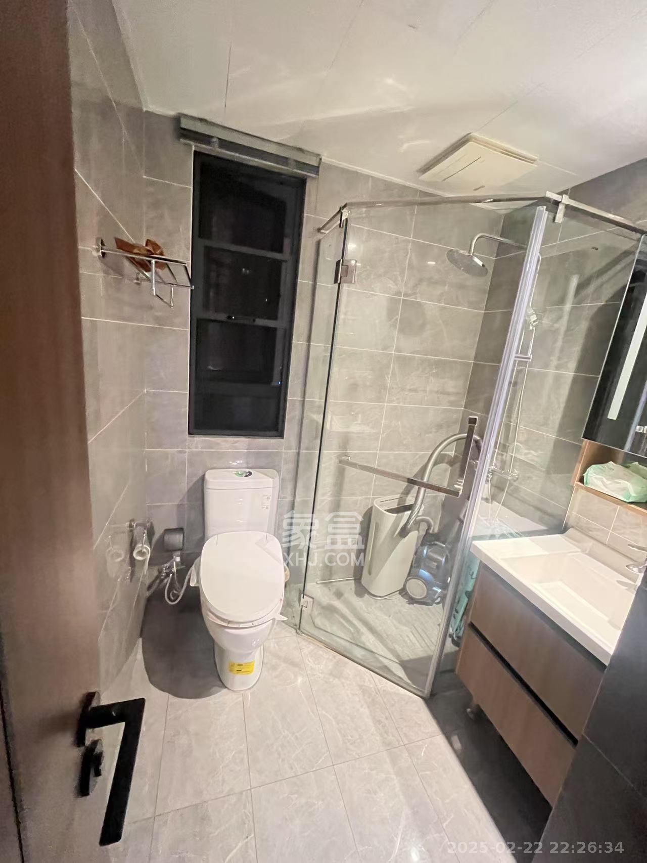 卓越中寰  3室2厅2卫   4800.00元/月室内图