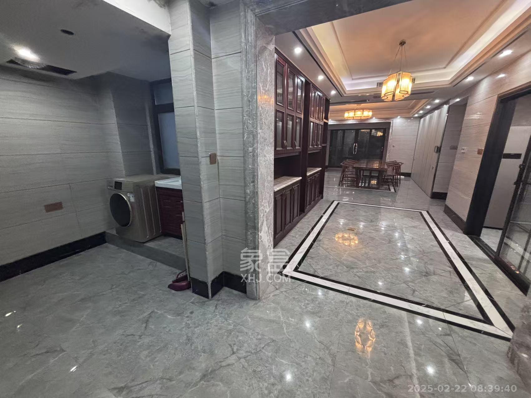 中建江山壹号  4室2厅3卫   10500.00元/月室内图