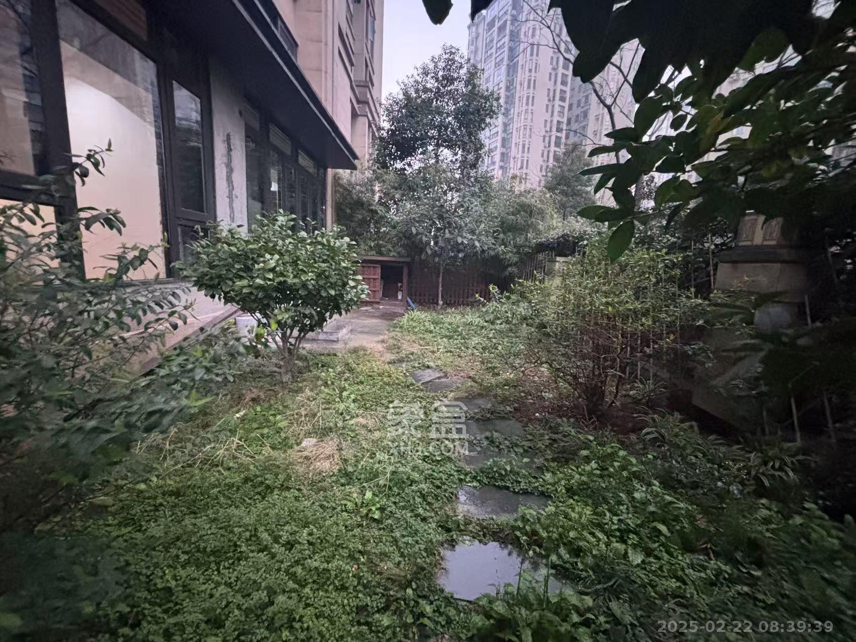 中建江山壹号  4室2厅3卫   10500.00元/月室内图