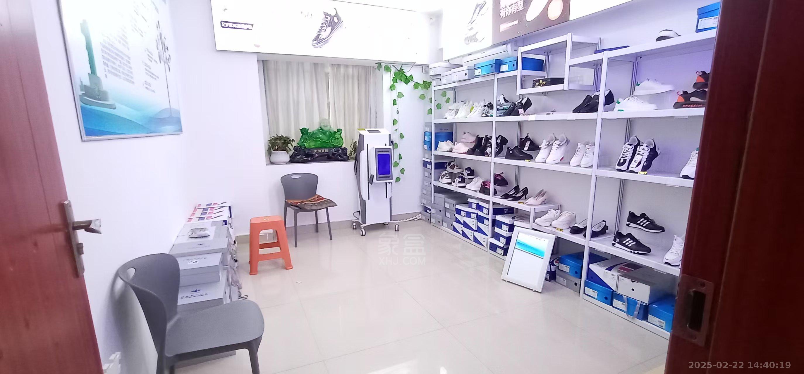 九天国际  3室2厅2卫    2300.0元/月 九天国际  3室2厅2卫    2300.0元/月室内图