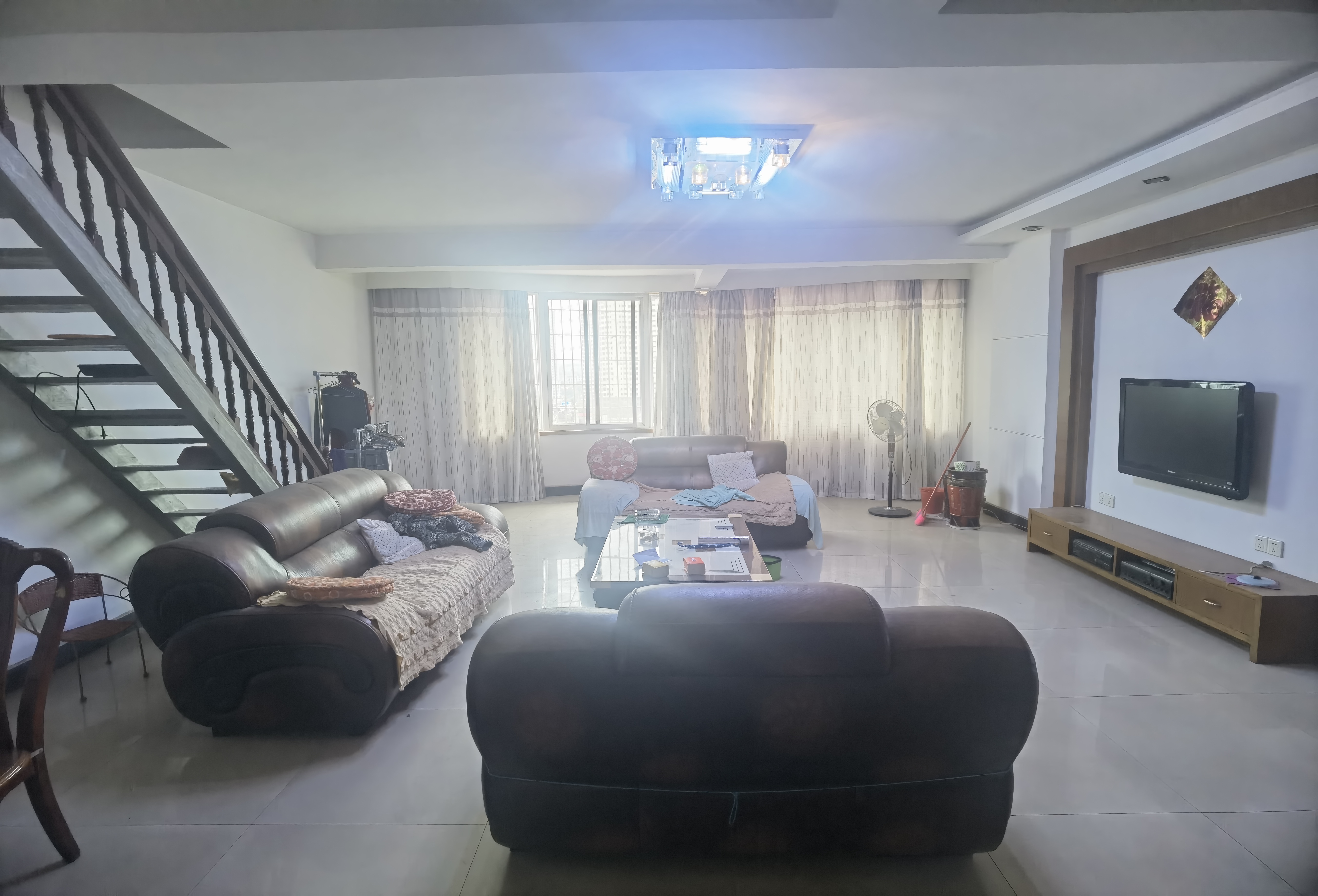 长安花园 4室2厅2卫 46.0万 长安花园 4室2厅2卫 46.0万客厅