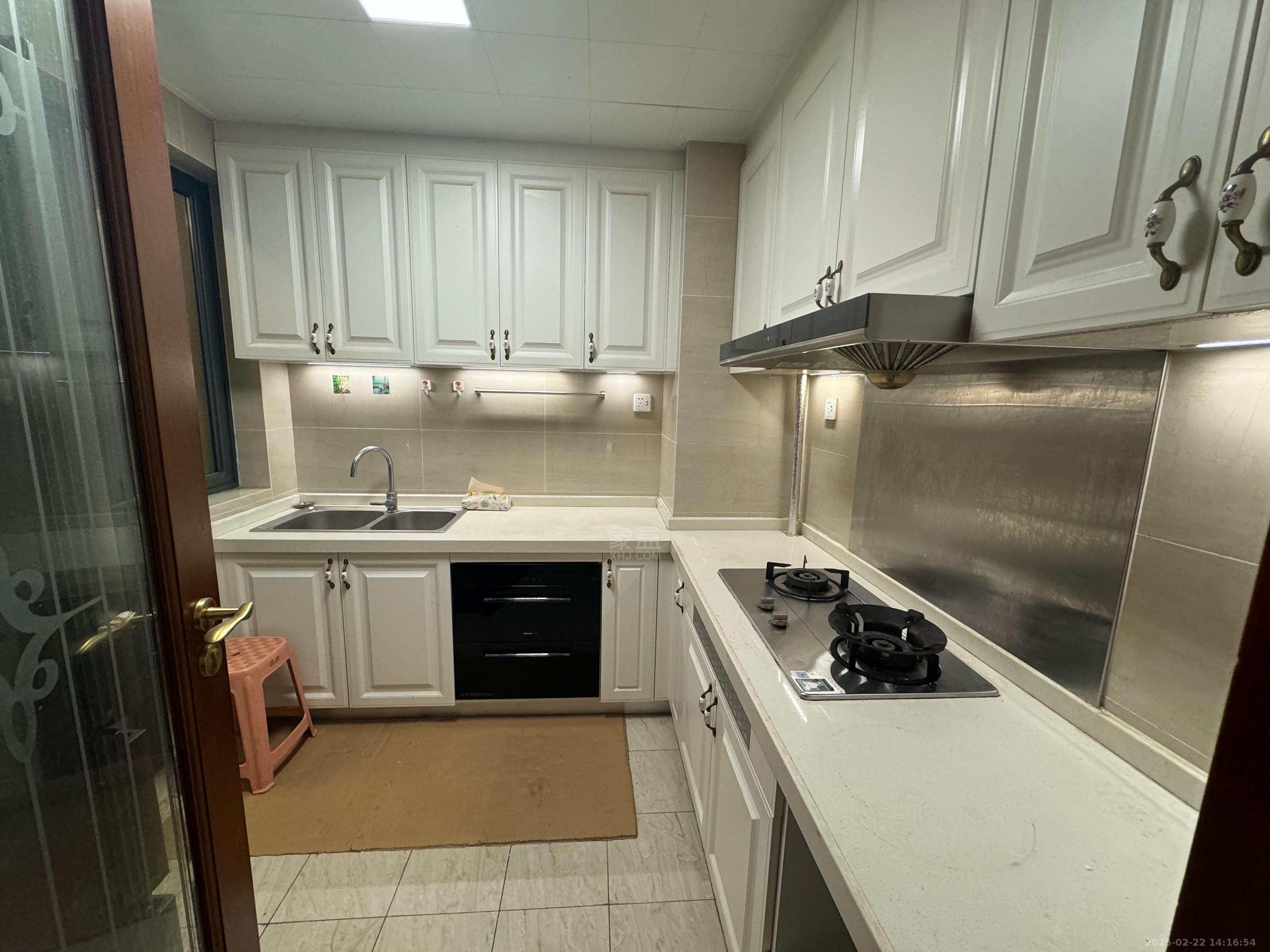 恒大华府 3室2厅2卫 2000.0元/月 恒大华府 3室2厅2卫 2000.0元/月室内图