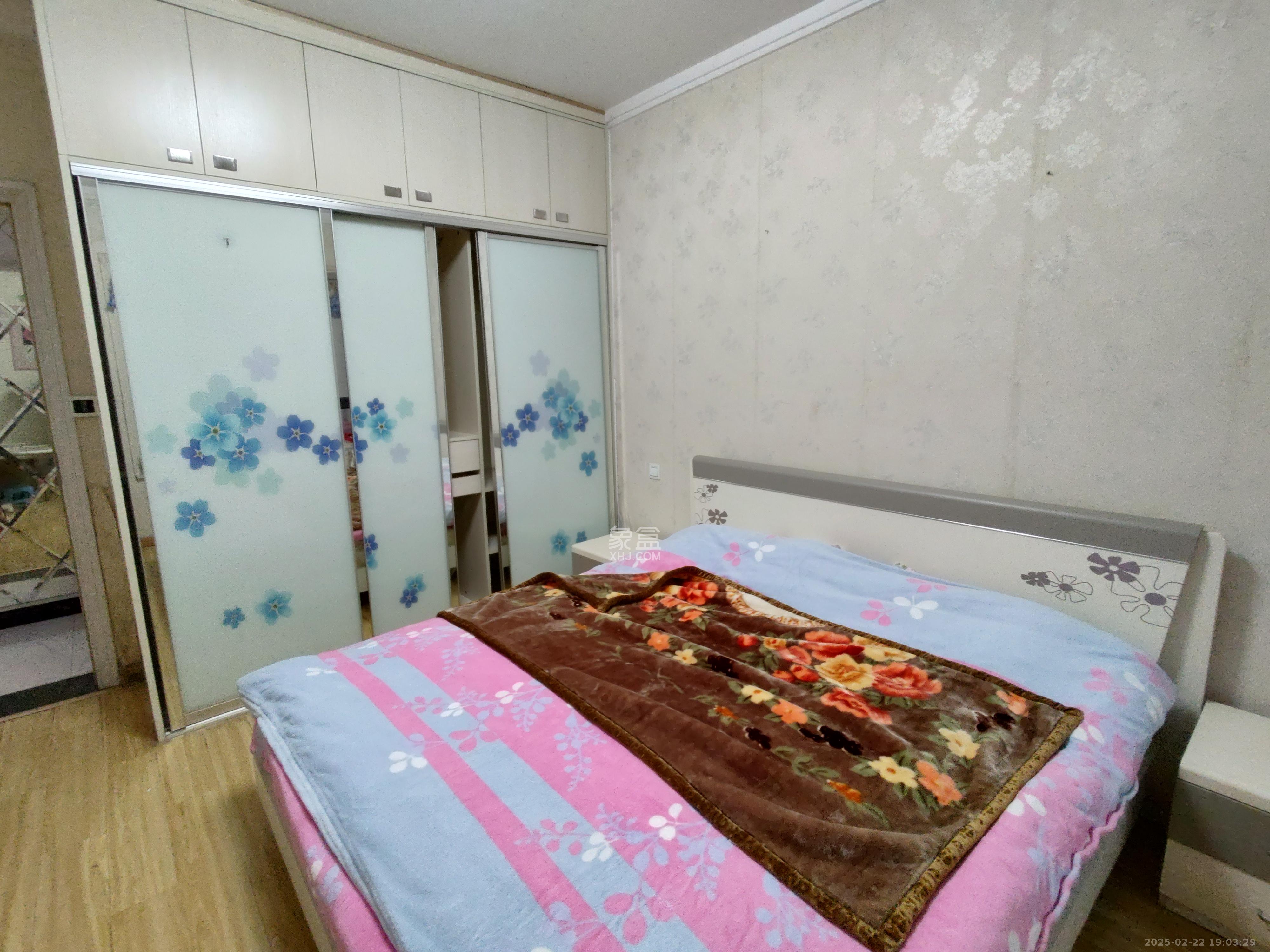 天和家园  2室1厅1卫   2300.00元/月室内图