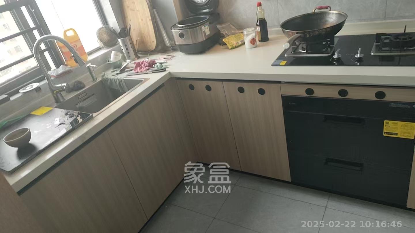 汉唐世家二期  3室2厅2卫   2700.00元/月室内图