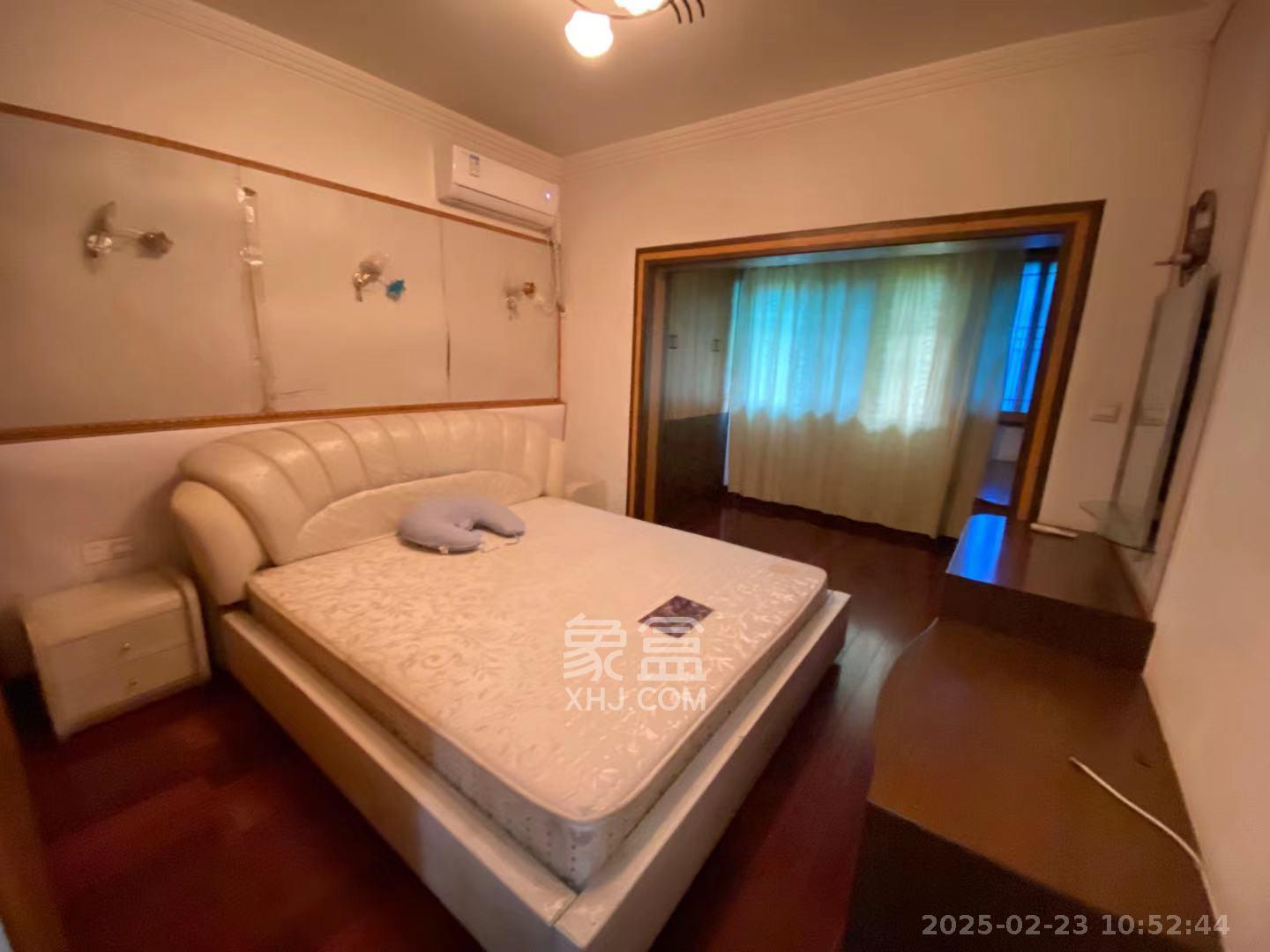 怡荷園  3室2廳2衛(wèi)   2500.00元/月室內(nèi)圖
