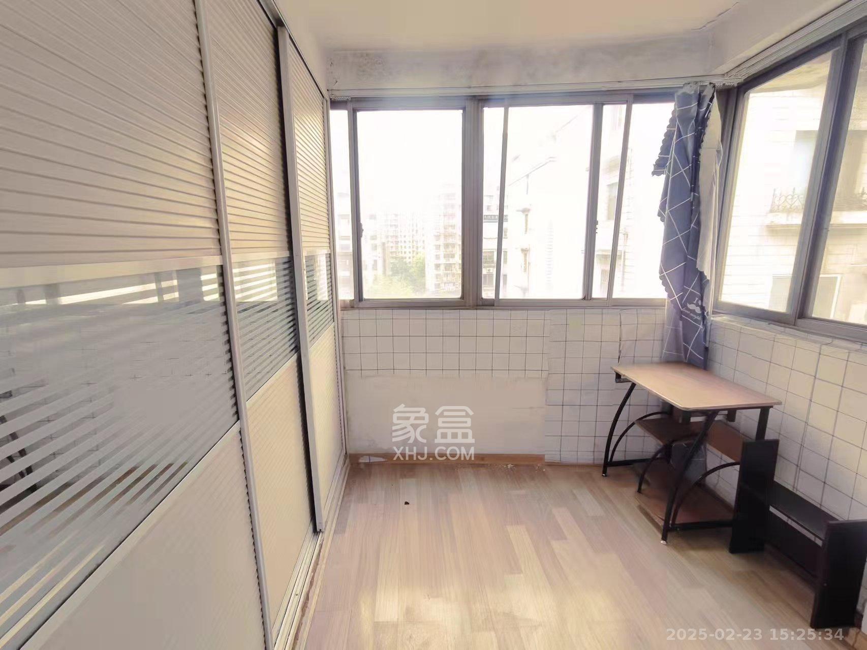 汇城花园  3室2厅2卫    2400.0元/月 汇城花园  3室2厅2卫    2400.0元/月室内图