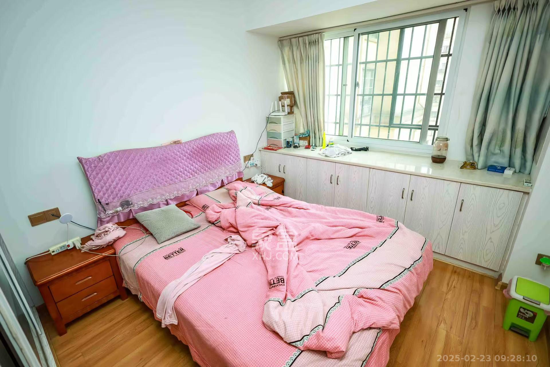 天麓尚层  4室2厅2卫    2700.0元/月室内图