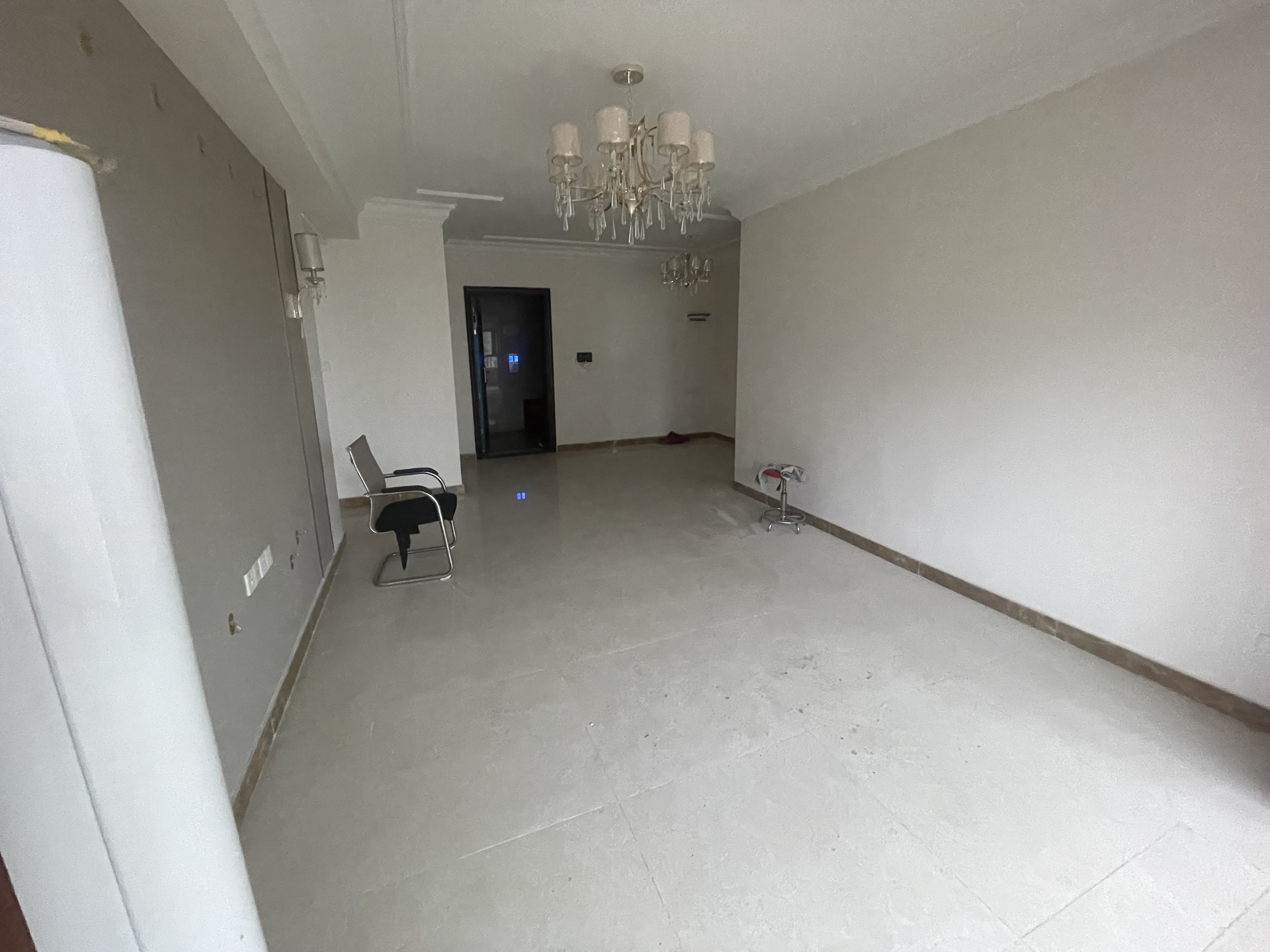 恒大华府 3室2厅1卫 1800.0元/月 恒大华府 3室2厅1卫 1800.0元/月室内图