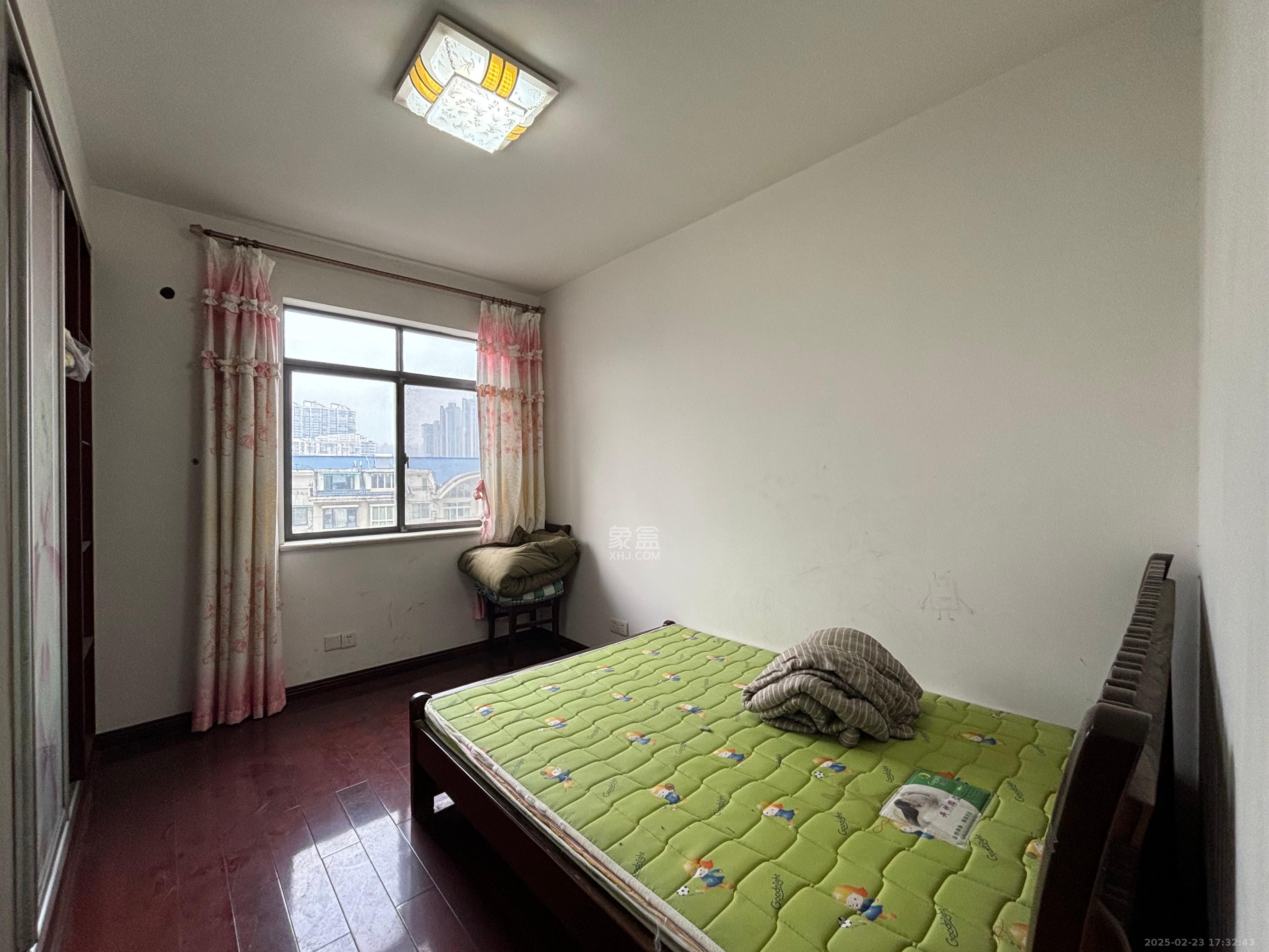 万煦园  3室2厅2卫    2500.0元/月室内图