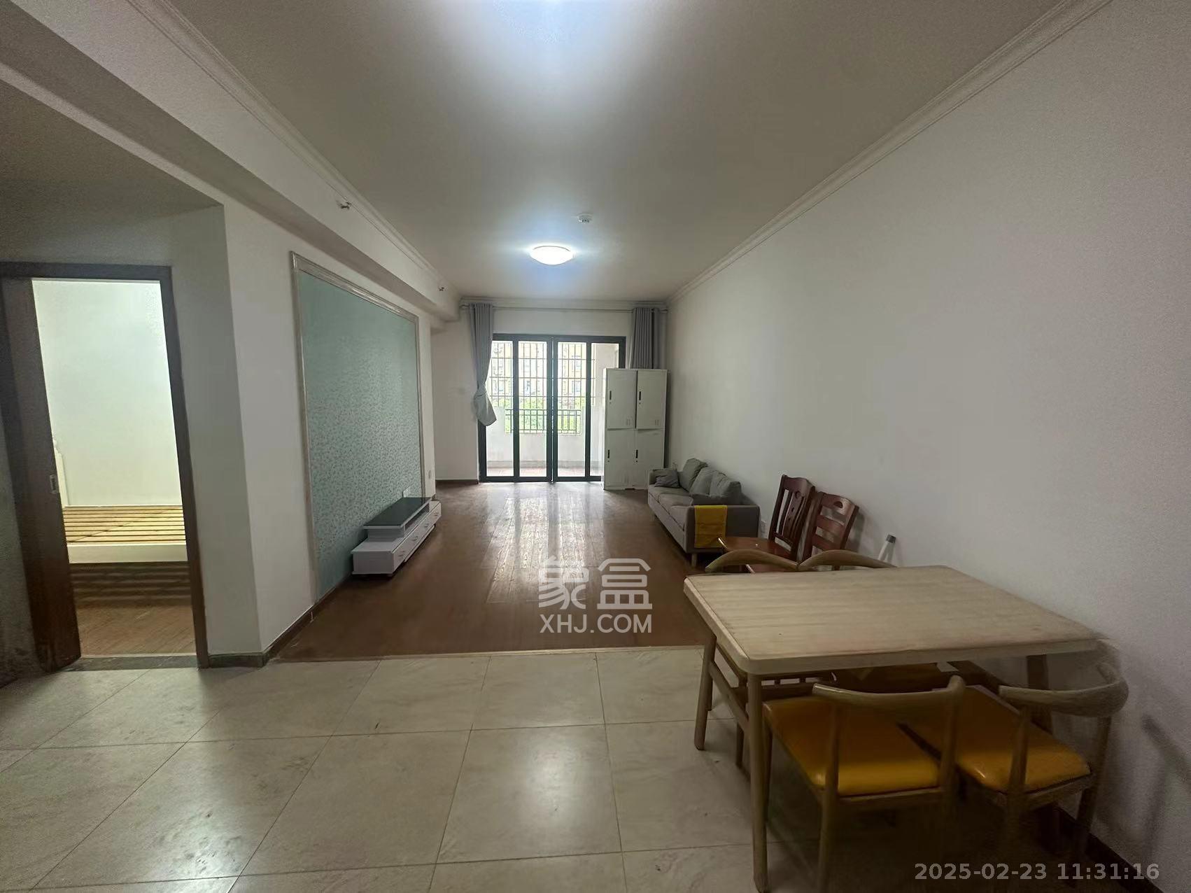 中信凯旋蓝岸(中信新城三期) 1室2厅1卫 2000.0元/月 中信凯旋蓝岸(中信新城三期) 1室2厅1卫 2000.0元/月室内图