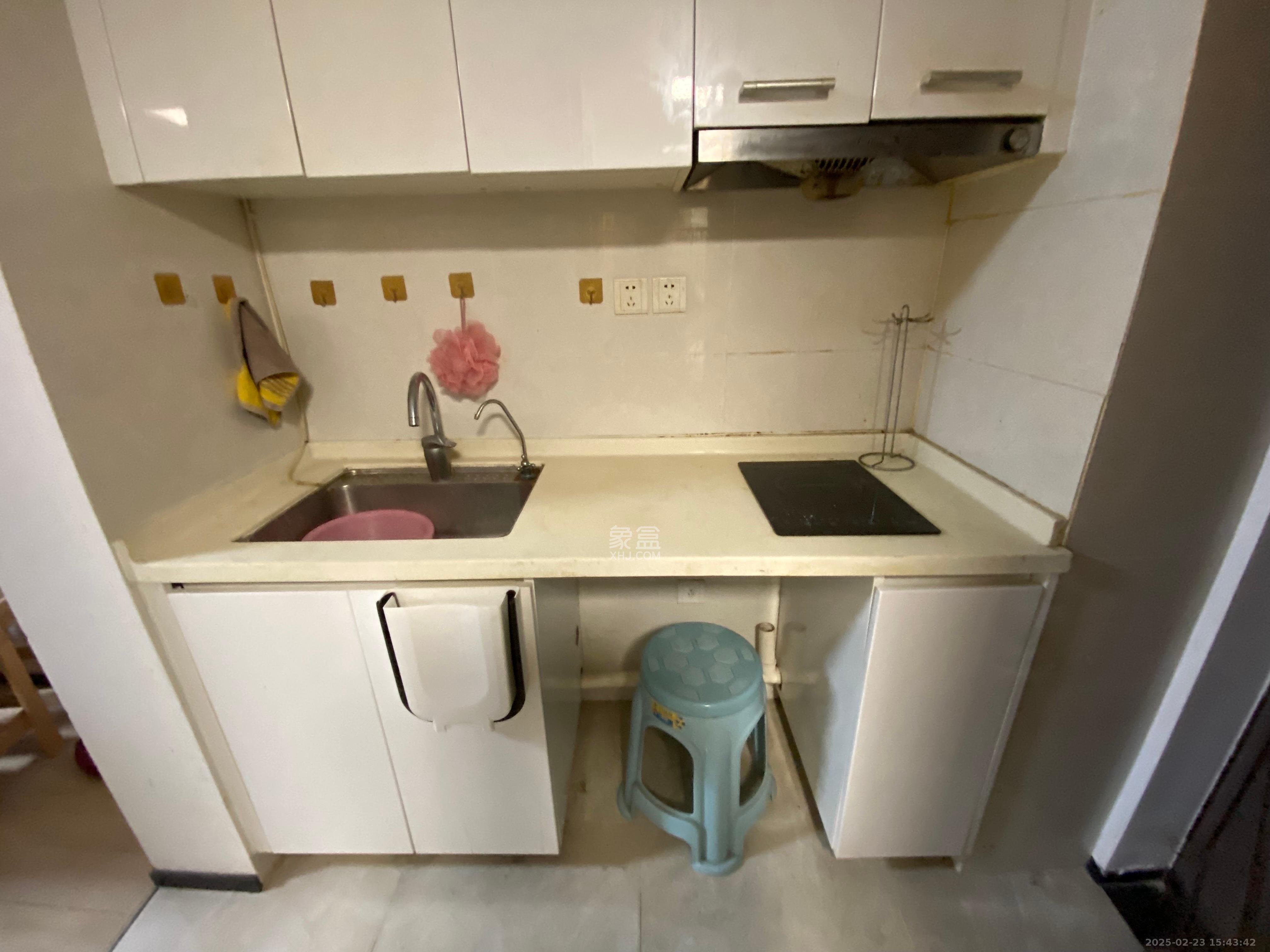 中海国际二期  1室1厅1卫    1300.0元/月 中海国际二期  1室1厅1卫    1300.0元/月室内图