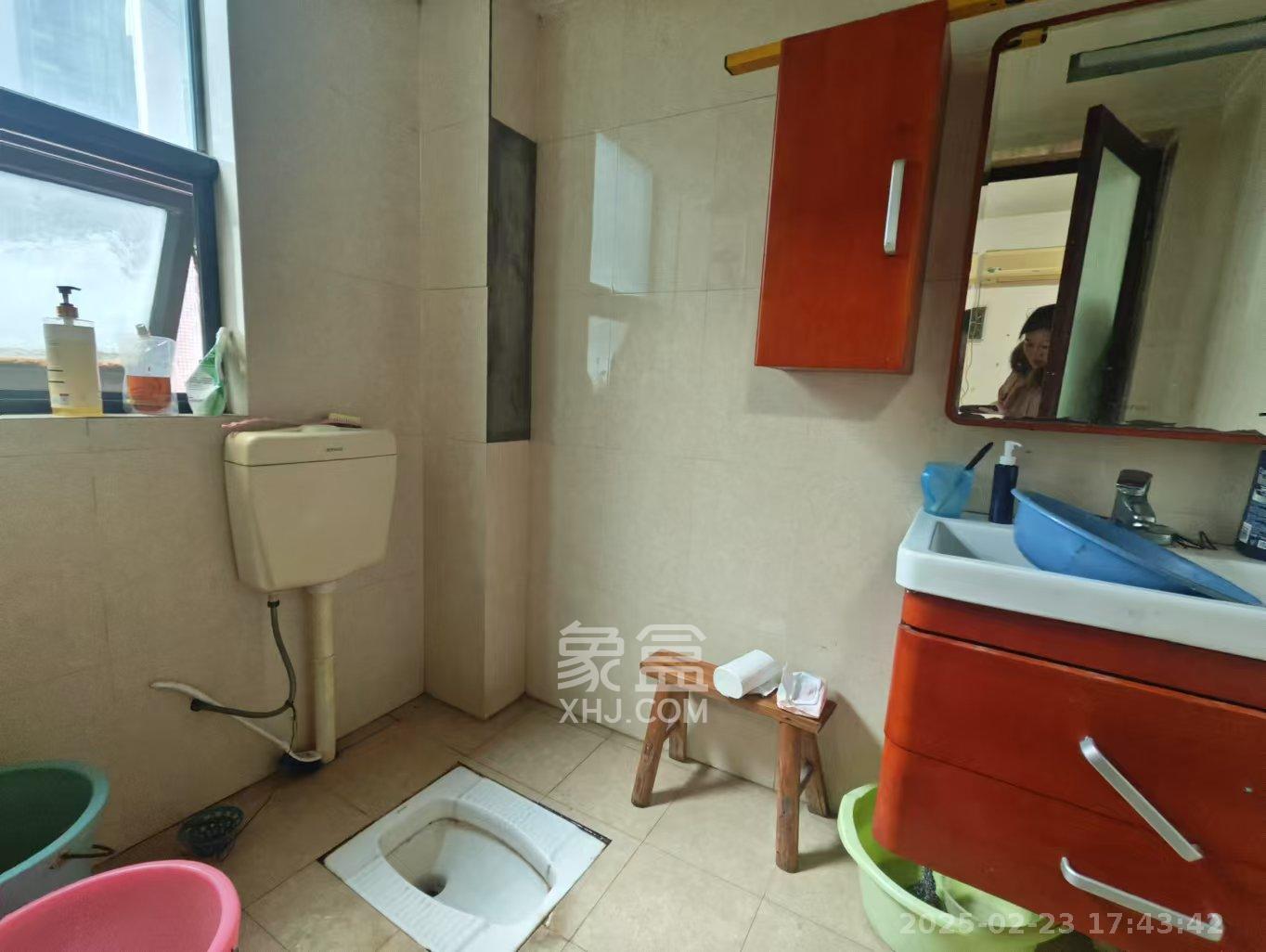 新景家园  4室2厅3卫   68.80万室内图
