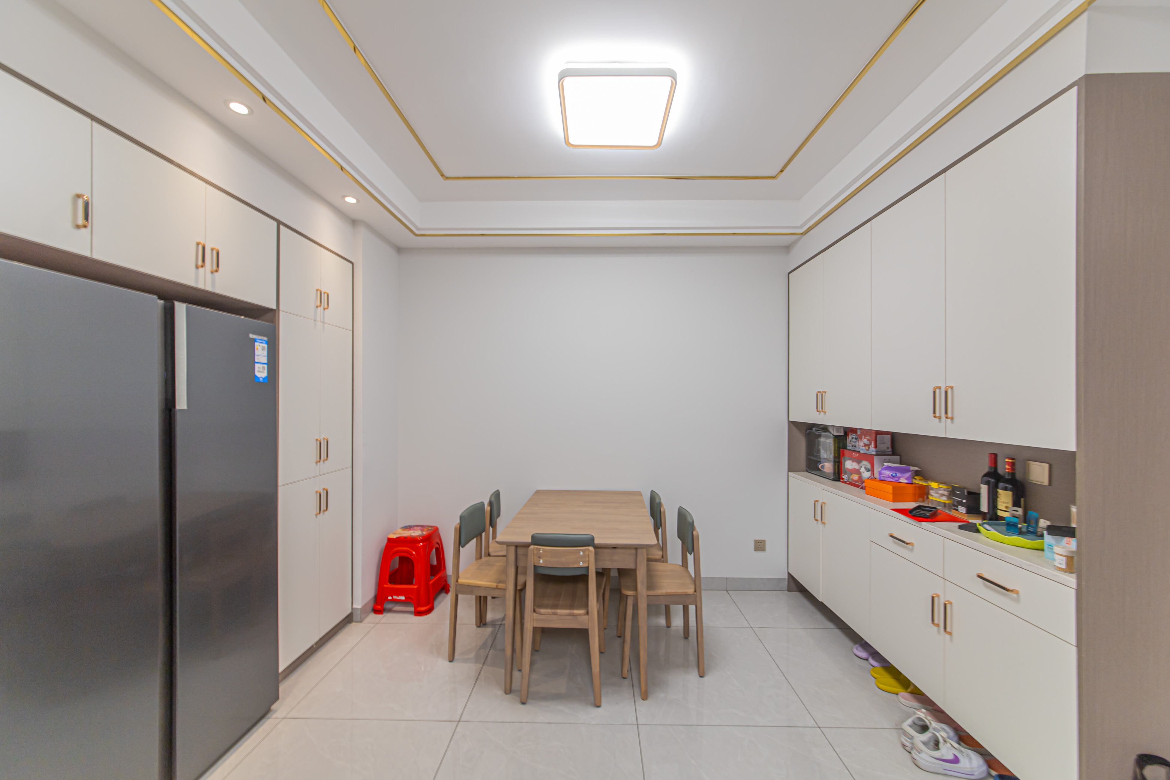 夏威夷碧水春城(碧桂园城市花园) 3室2厅1卫 105.0万 夏威夷碧水春城(碧桂园城市花园) 3室2厅1卫 105.0万客厅