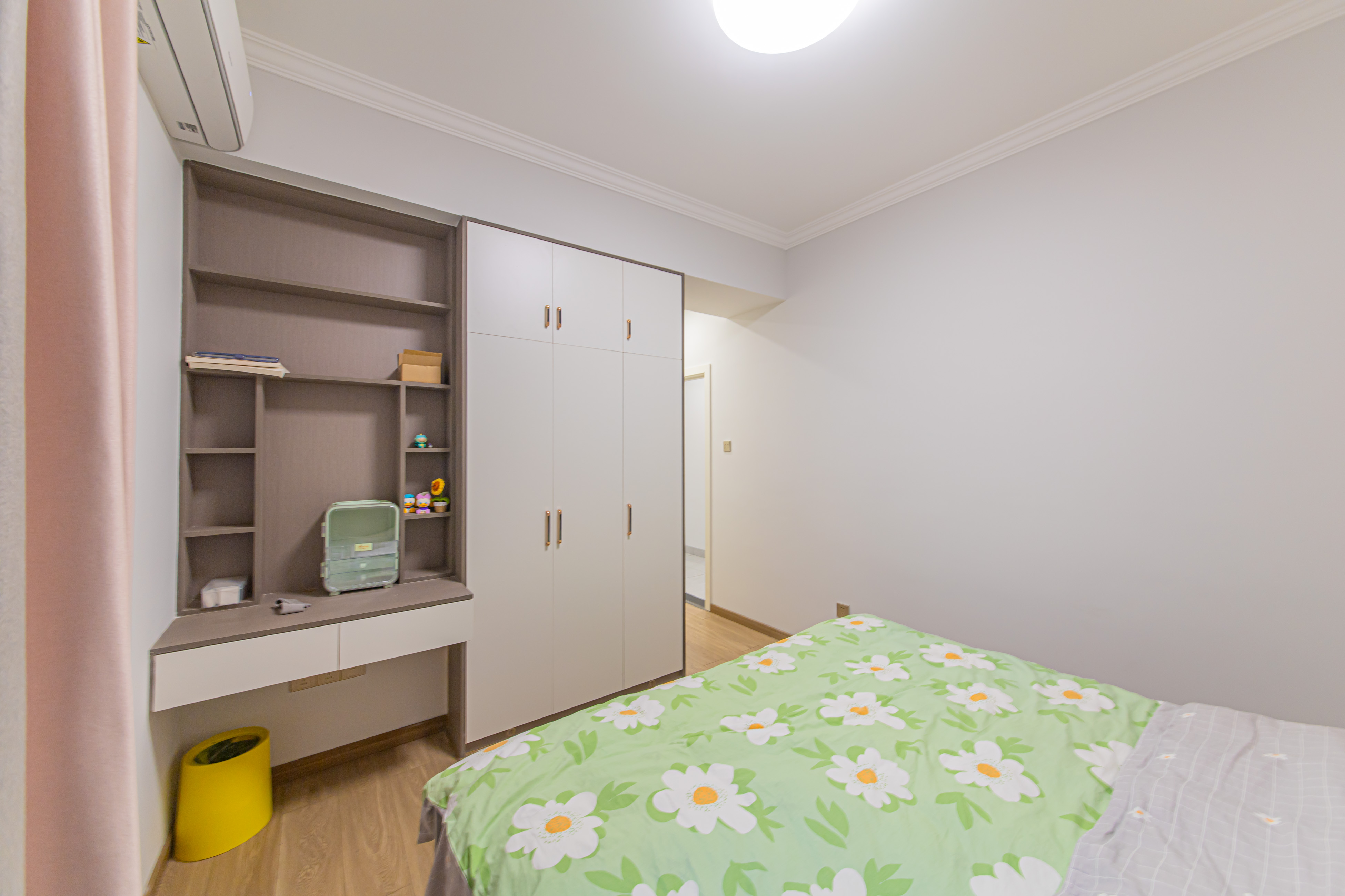 夏威夷碧水春城(碧桂园城市花园) 3室2厅1卫 105.0万 夏威夷碧水春城(碧桂园城市花园) 3室2厅1卫 105.0万卧室