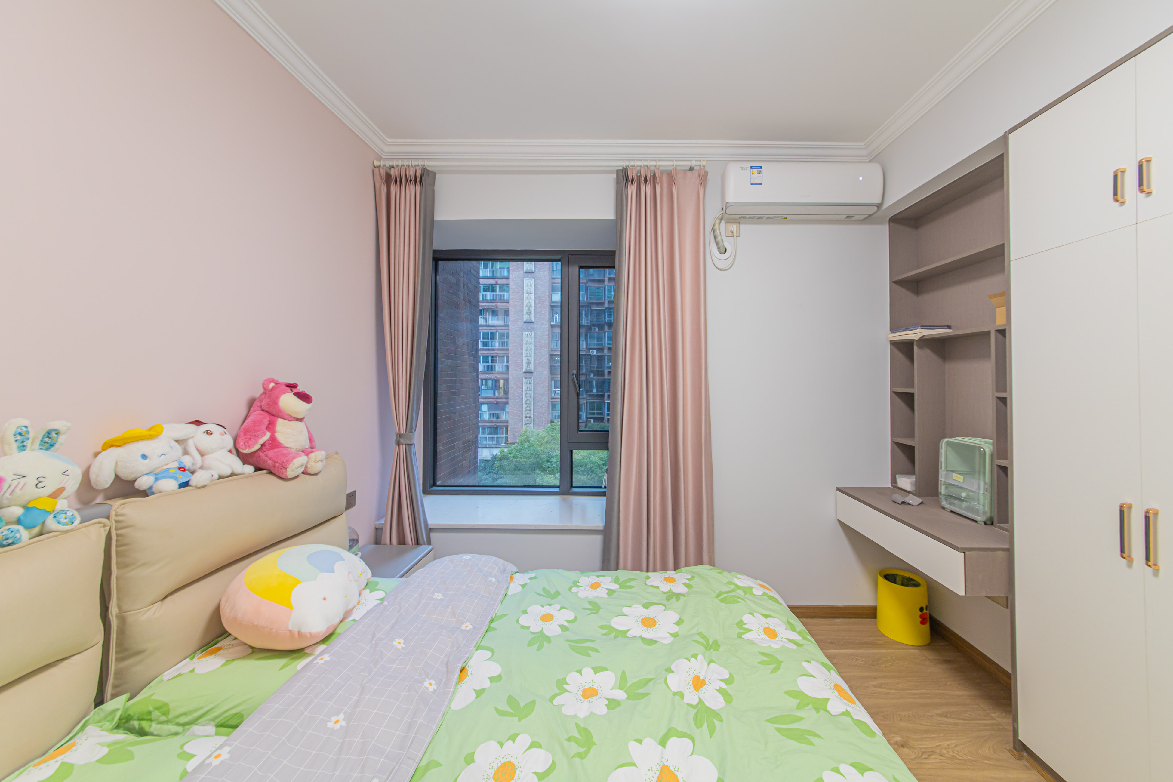 夏威夷碧水春城(碧桂园城市花园) 3室2厅1卫 105.0万 夏威夷碧水春城(碧桂园城市花园) 3室2厅1卫 105.0万卧室