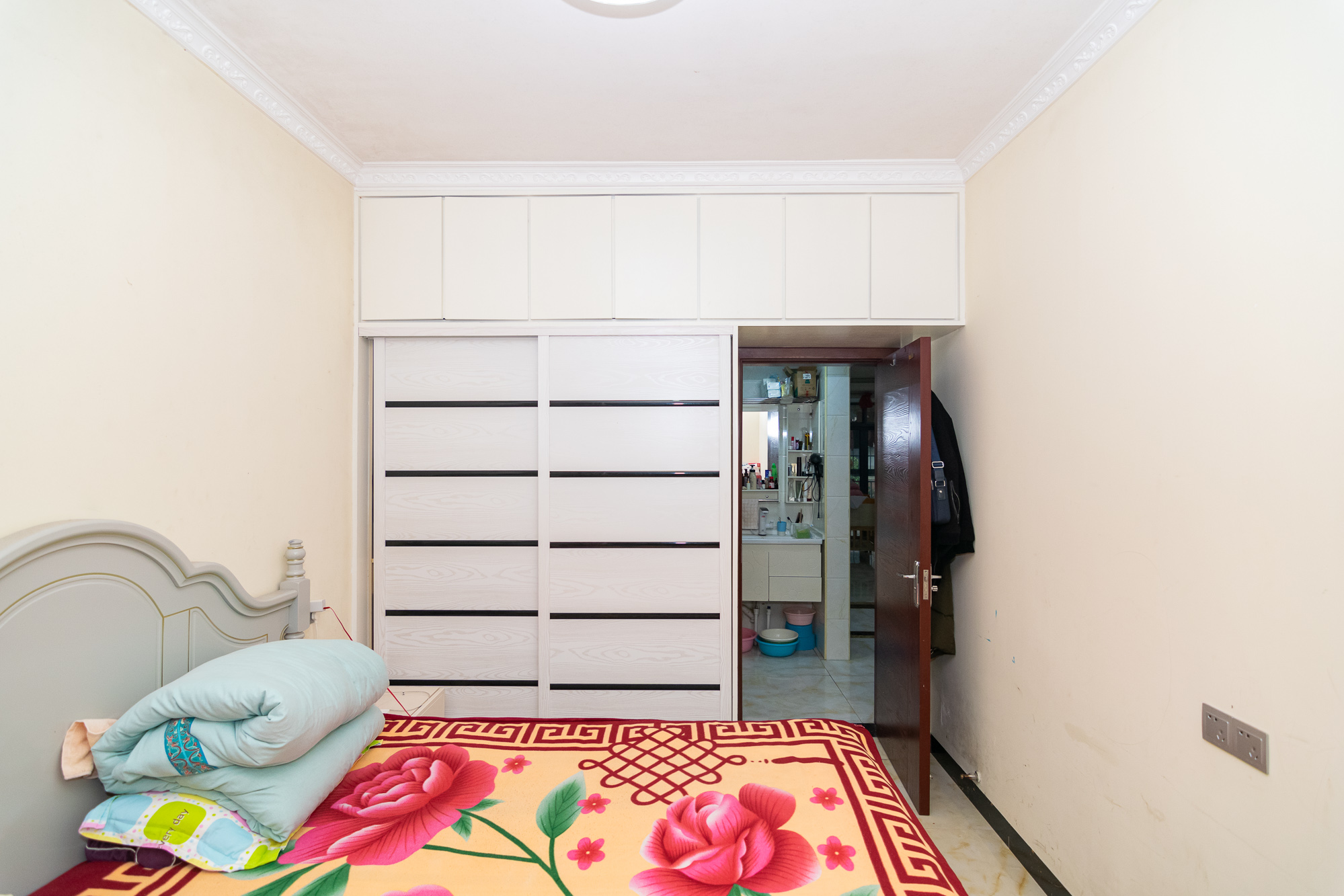 澳海月亮湾 3室2厅2卫 90.0万 澳海月亮湾 3室2厅2卫 90.0万卧室