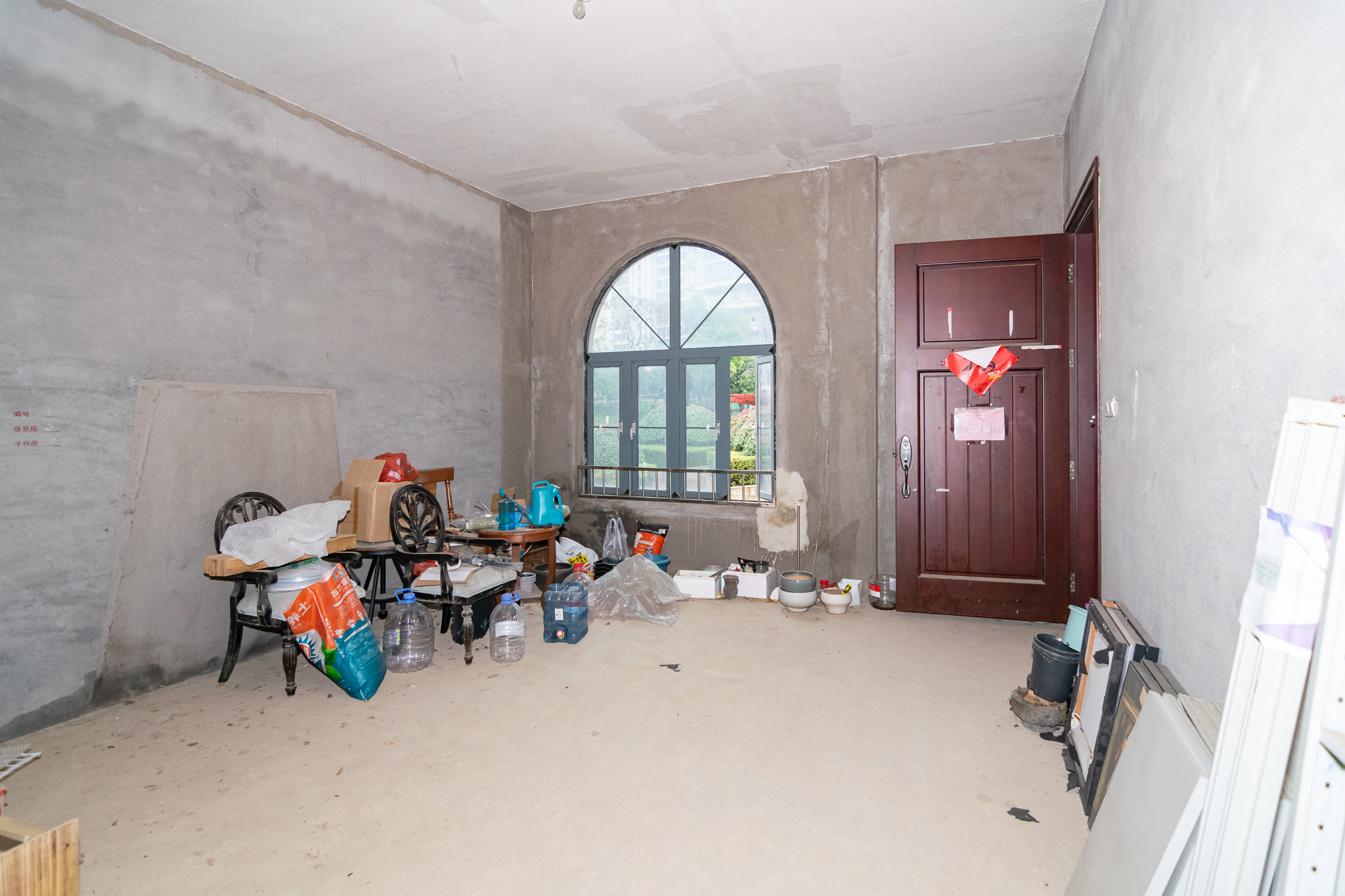 中粮北纬28°别墅  5室3厅3卫    368.0万 中粮北纬28°别墅  5室3厅3卫    368.0万客厅