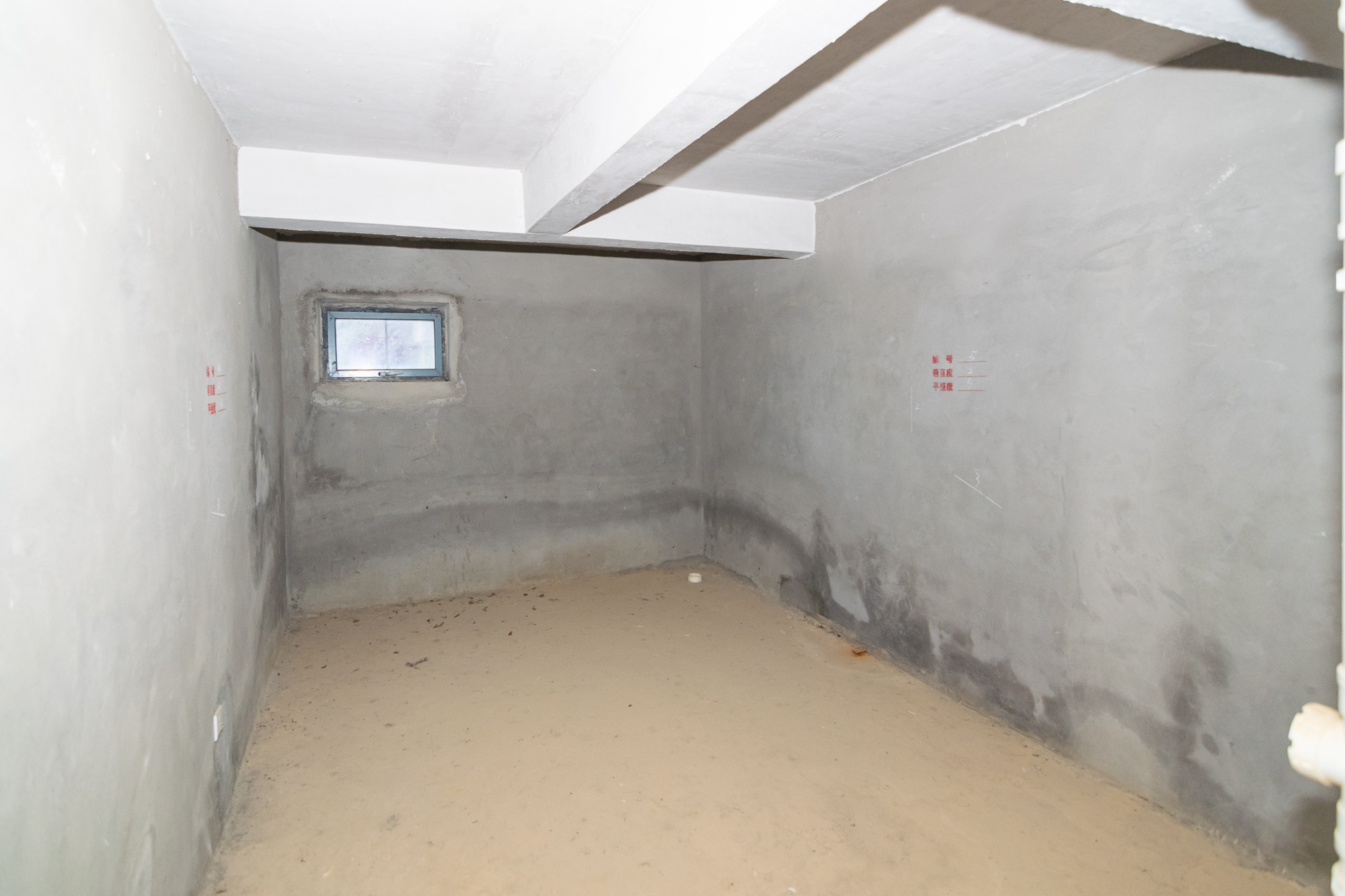 中粮北纬28°别墅  5室3厅3卫    368.0万 中粮北纬28°别墅  5室3厅3卫    368.0万卧室