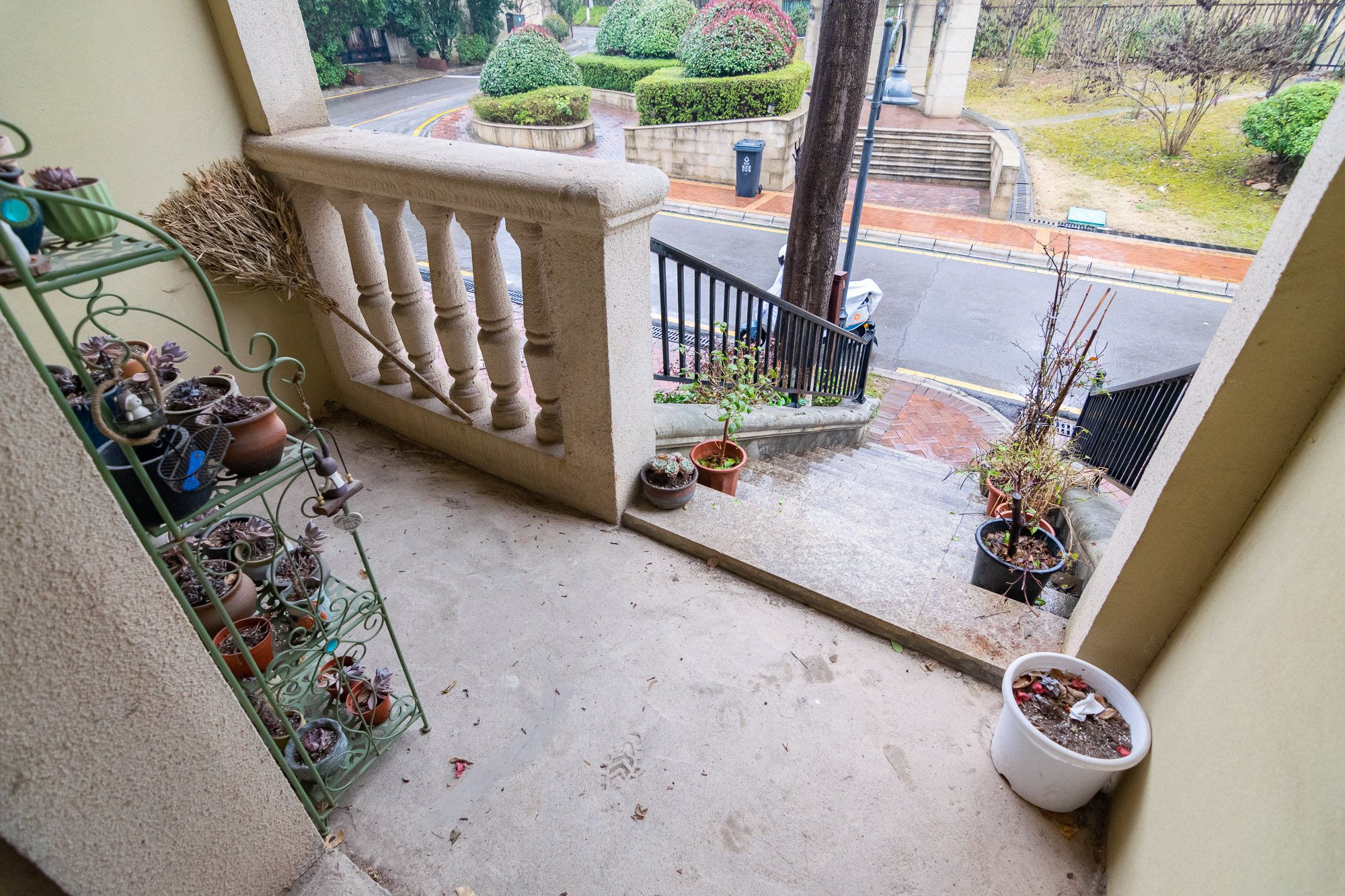 中粮北纬28°别墅  5室3厅3卫    368.0万 中粮北纬28°别墅  5室3厅3卫    368.0万阳台