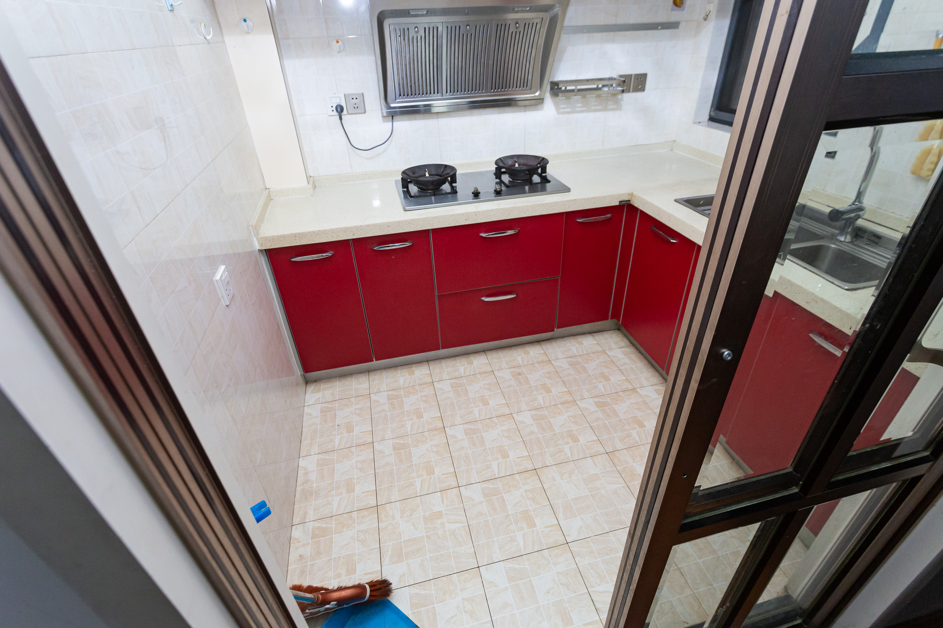 名家翡翠花园  3室2厅1卫    65.0万 名家翡翠花园  3室2厅1卫    65.0万厨房