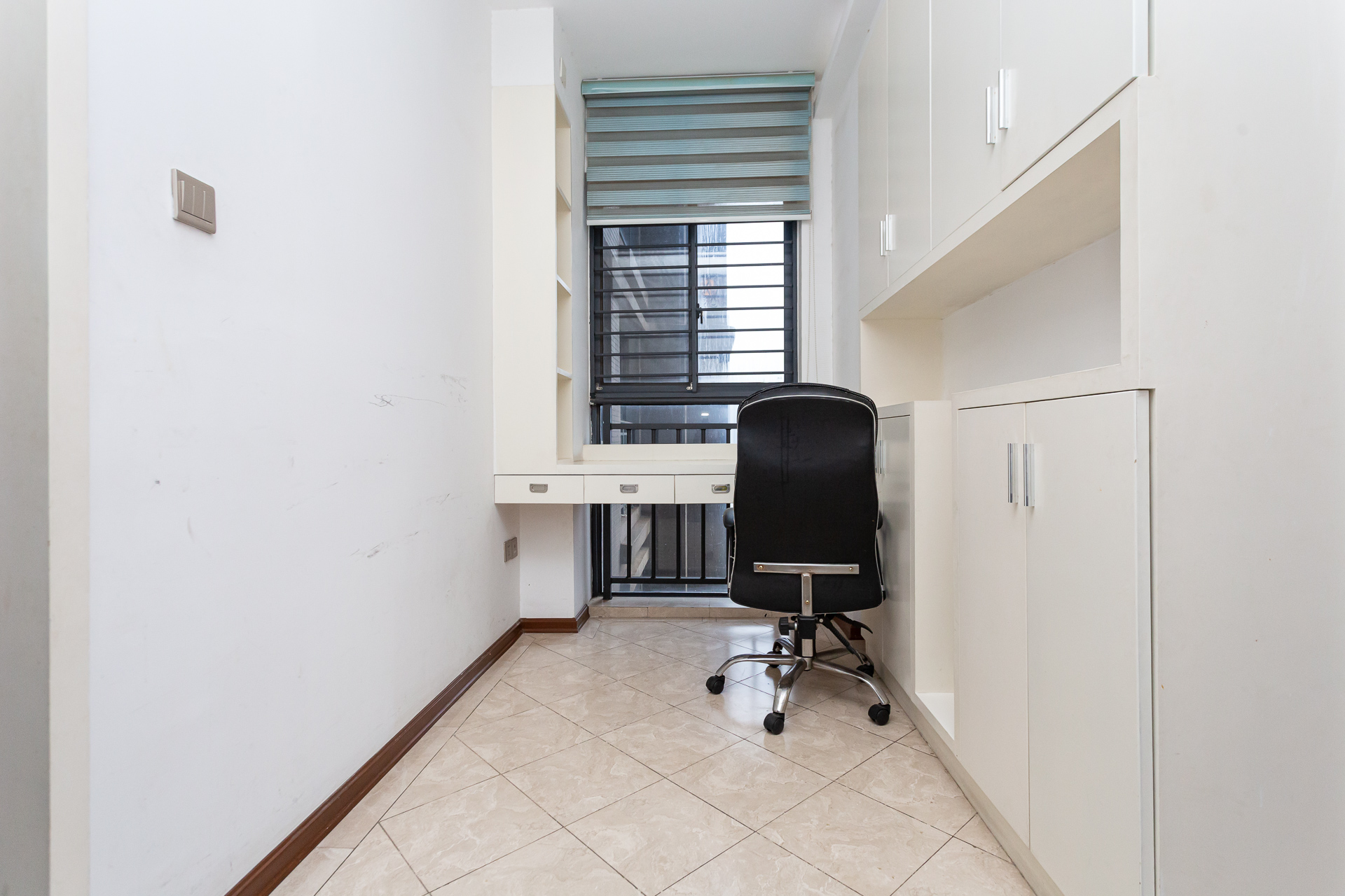 名家翡翠花园  3室2厅1卫    65.0万 名家翡翠花园  3室2厅1卫    65.0万其他