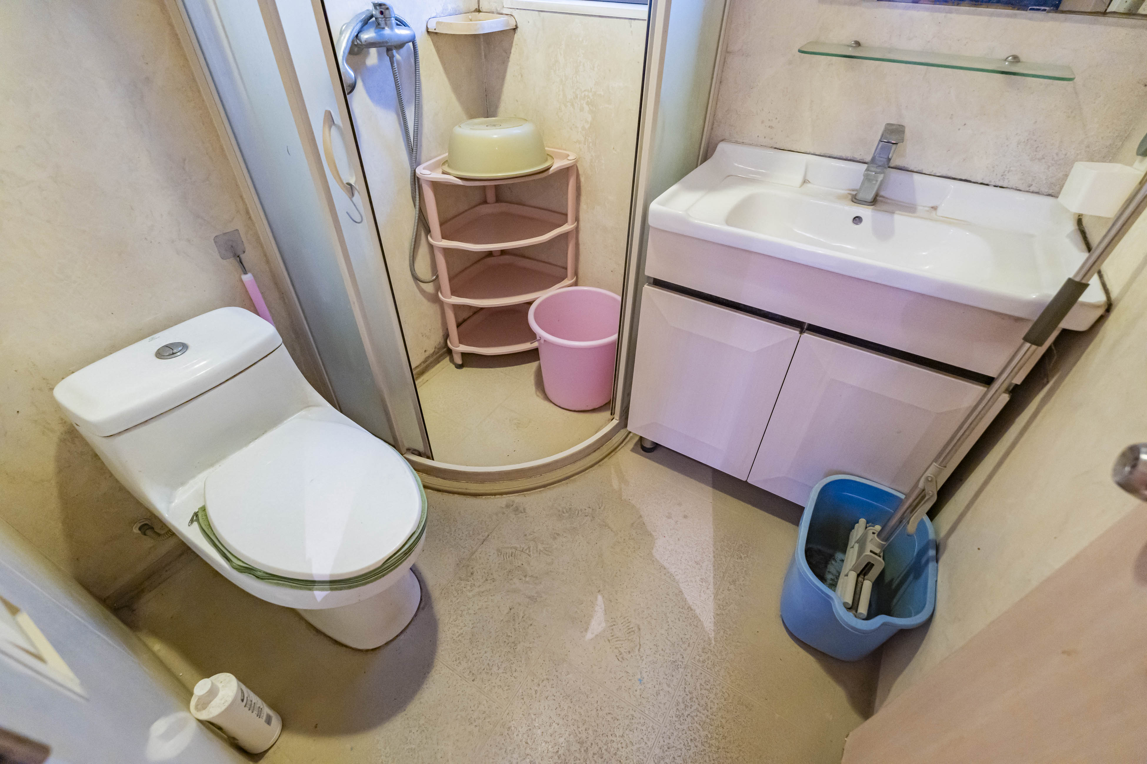 盛世美居荷园  3室1厅2卫   113.00万卫生间