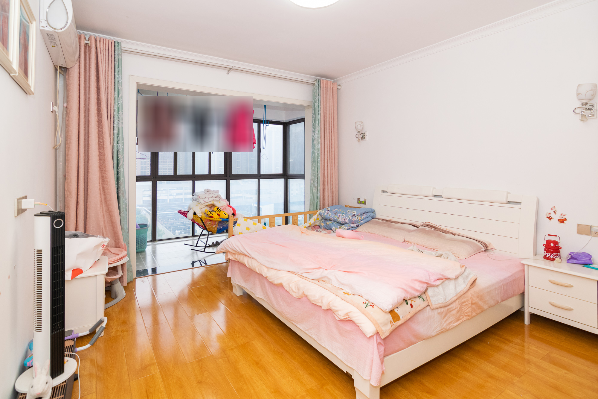 普瑞斯堡  3室2厅2卫    80.0万 普瑞斯堡  3室2厅2卫    80.0万卧室