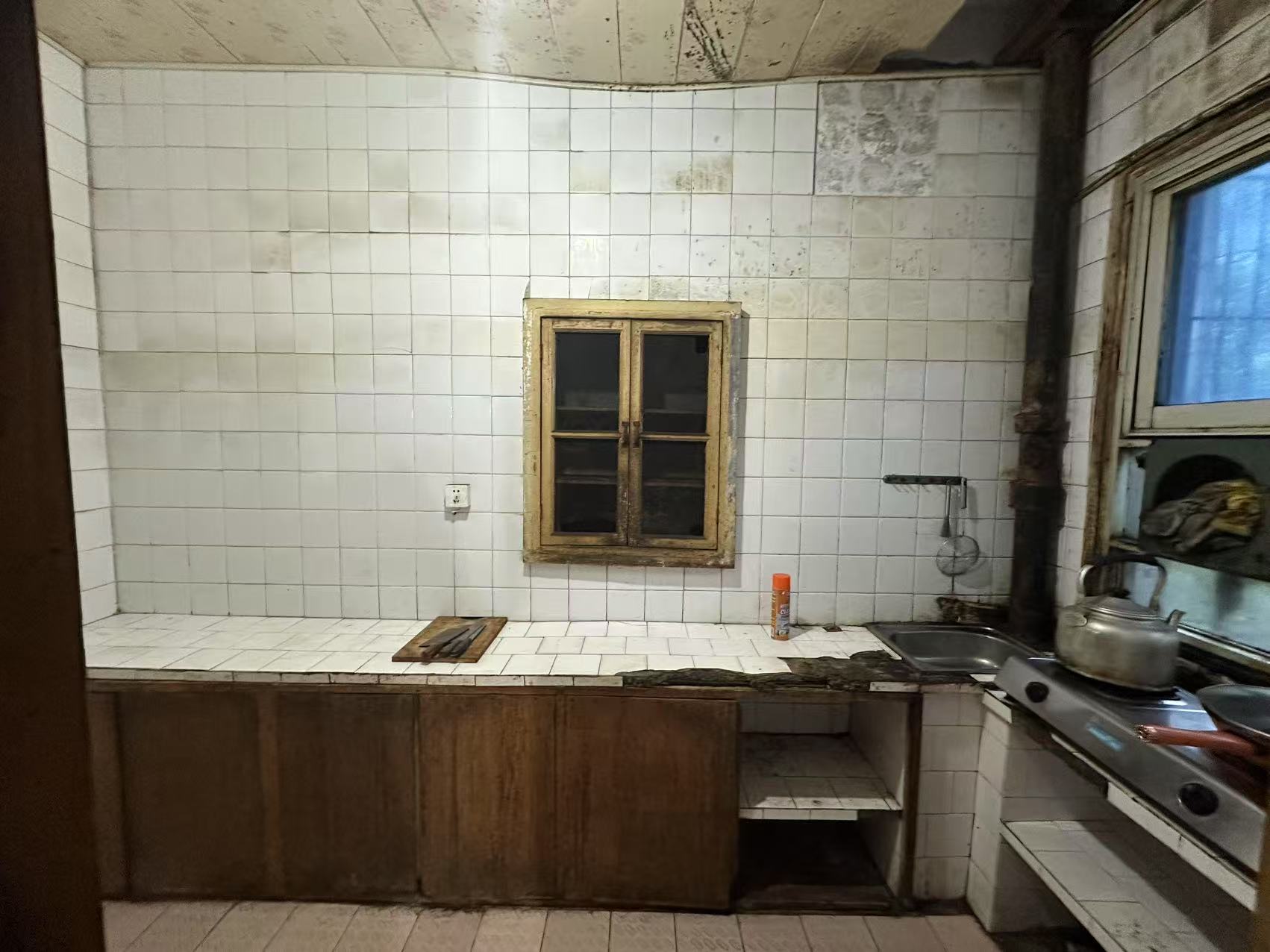 珠江南路建设小区 3室2厅1卫 35.8万 珠江南路建设小区 3室2厅1卫 35.8万室内图