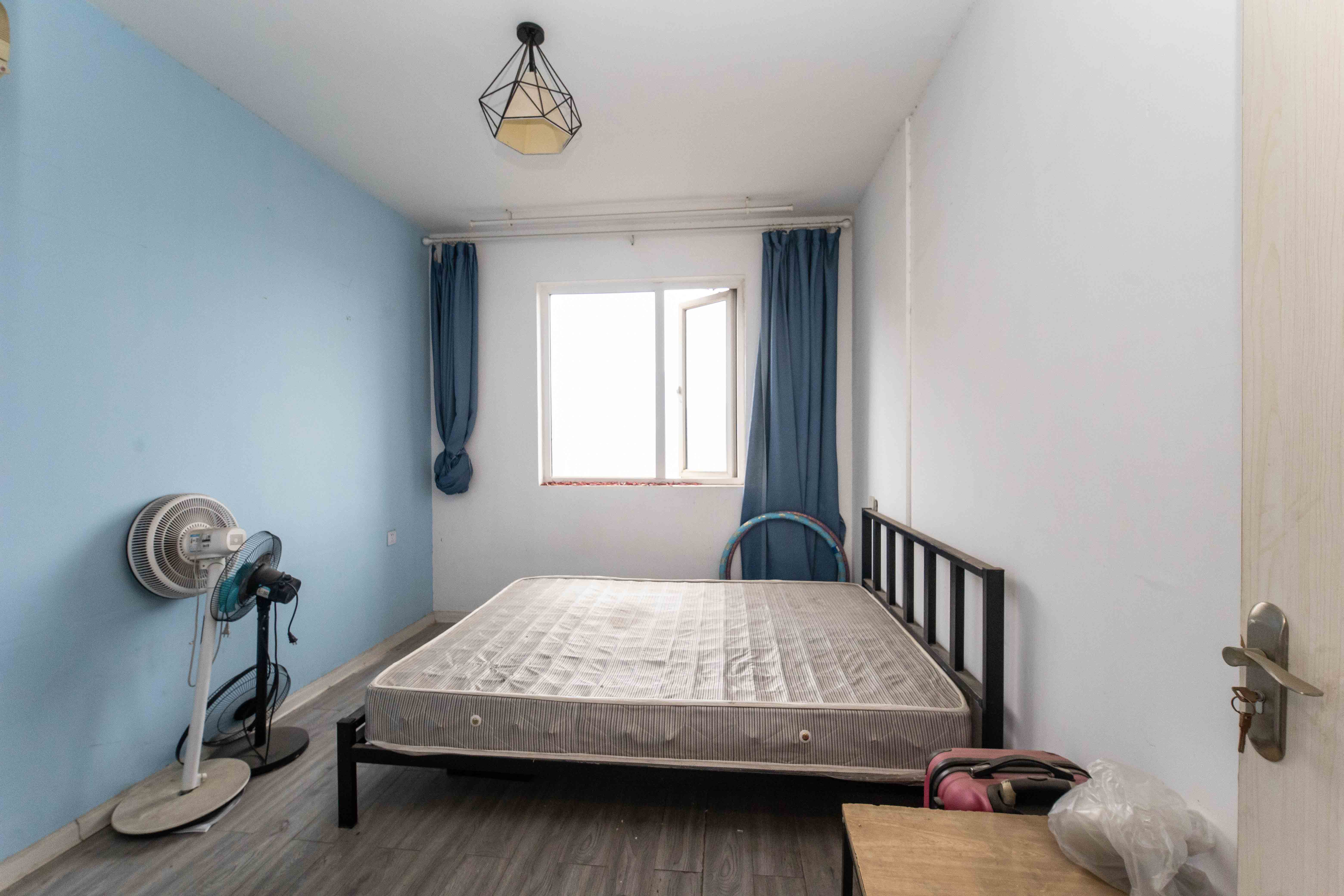 金地格林公馆  3室2厅1卫   83.50万卧室