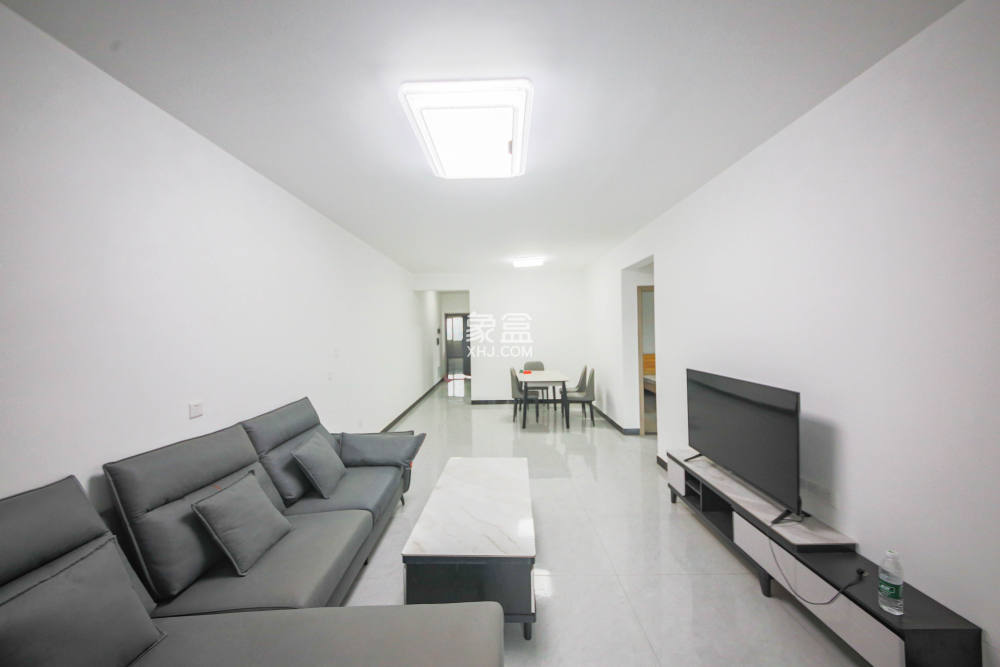 天城国际广场  3室1厅1卫    160.0万