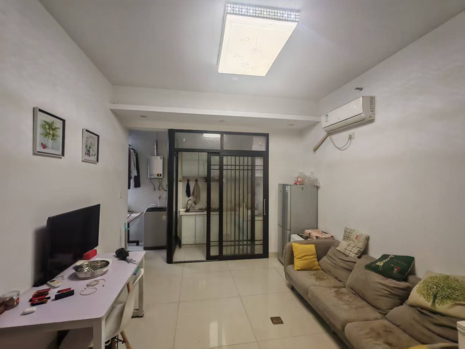 庐山一号  2室2厅1卫    37.8万 庐山一号  2室2厅1卫    37.8万