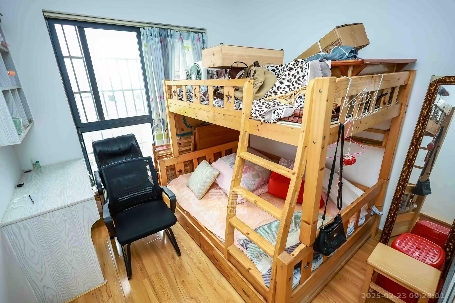 天麓尚层 4室2厅2卫 2700.0元/月 天麓尚层 4室2厅2卫 2700.0元/月室内图