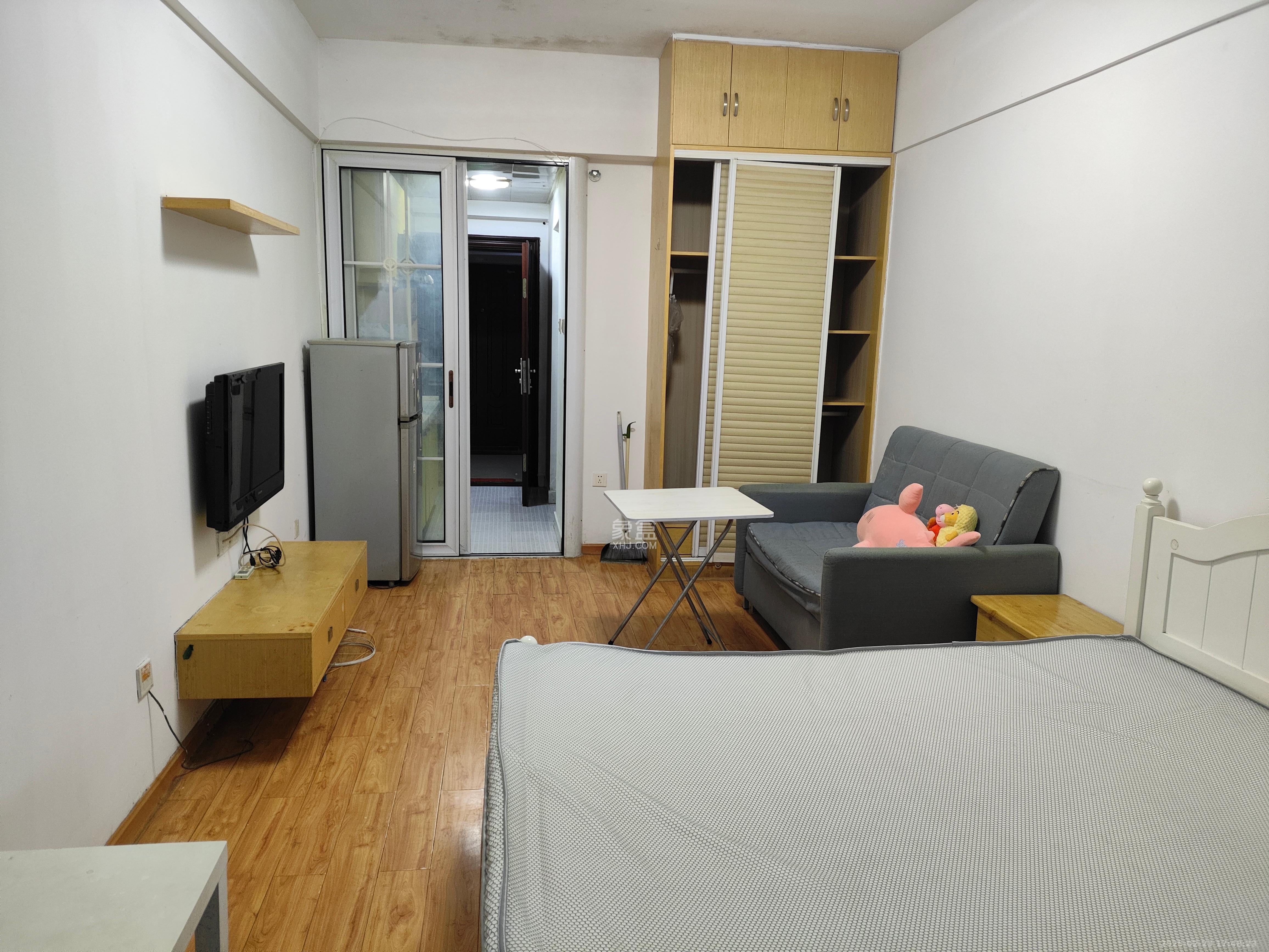 名富公寓  1室1厅1卫   1200.00元/月室内图