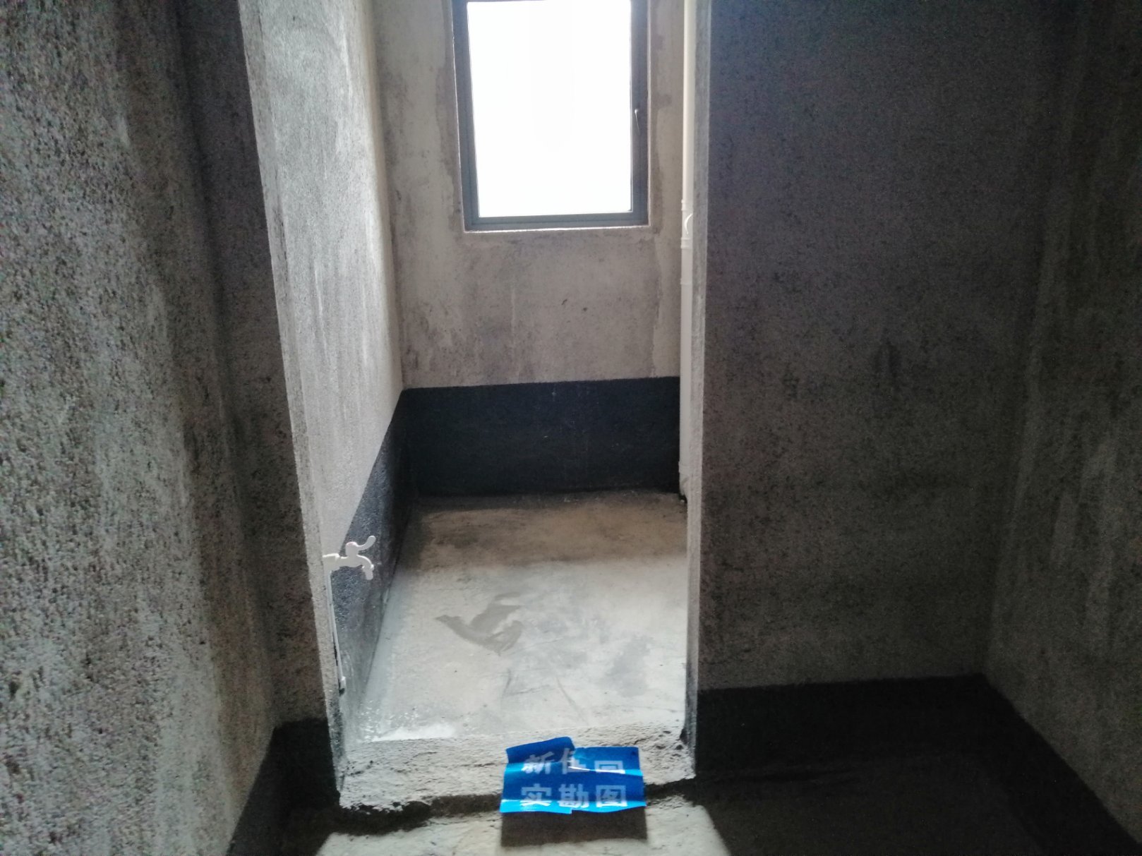 天门壹号  4室2厅2卫    118.0万 天门壹号  4室2厅2卫    118.0万客厅