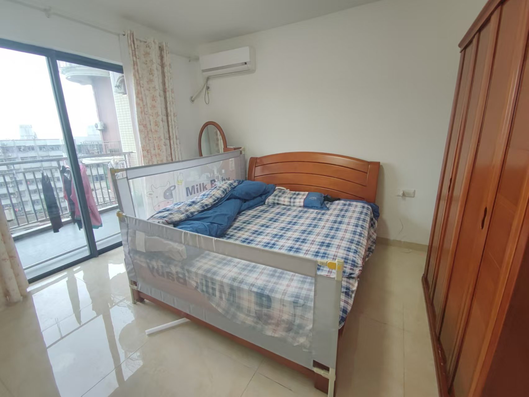 秀山观海苑  2室2厅1卫    130.0万 秀山观海苑  2室2厅1卫    130.0万室内图