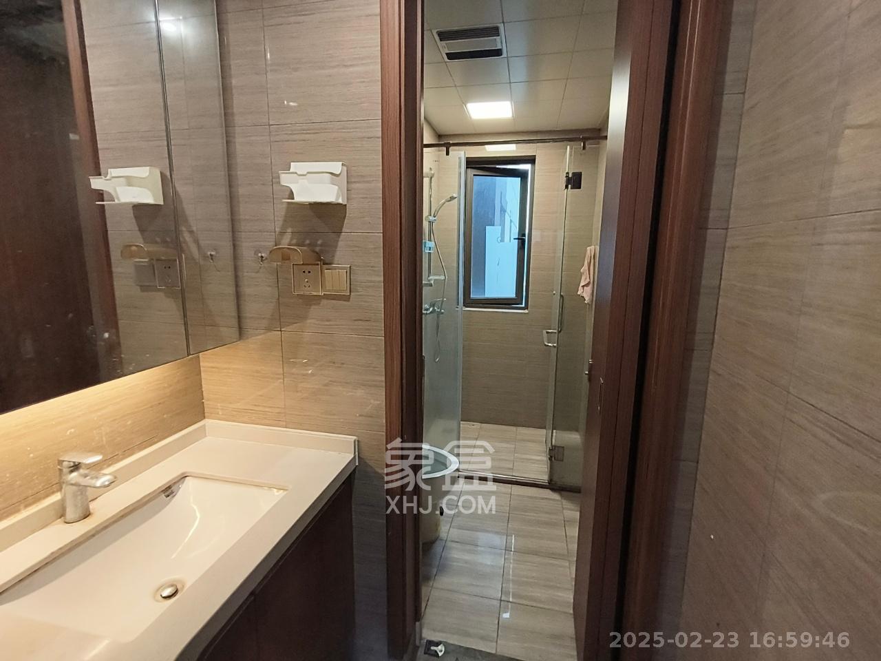 阳光城尚东湾蓝莓苑  4室2厅2卫   3000.00元/月室内图