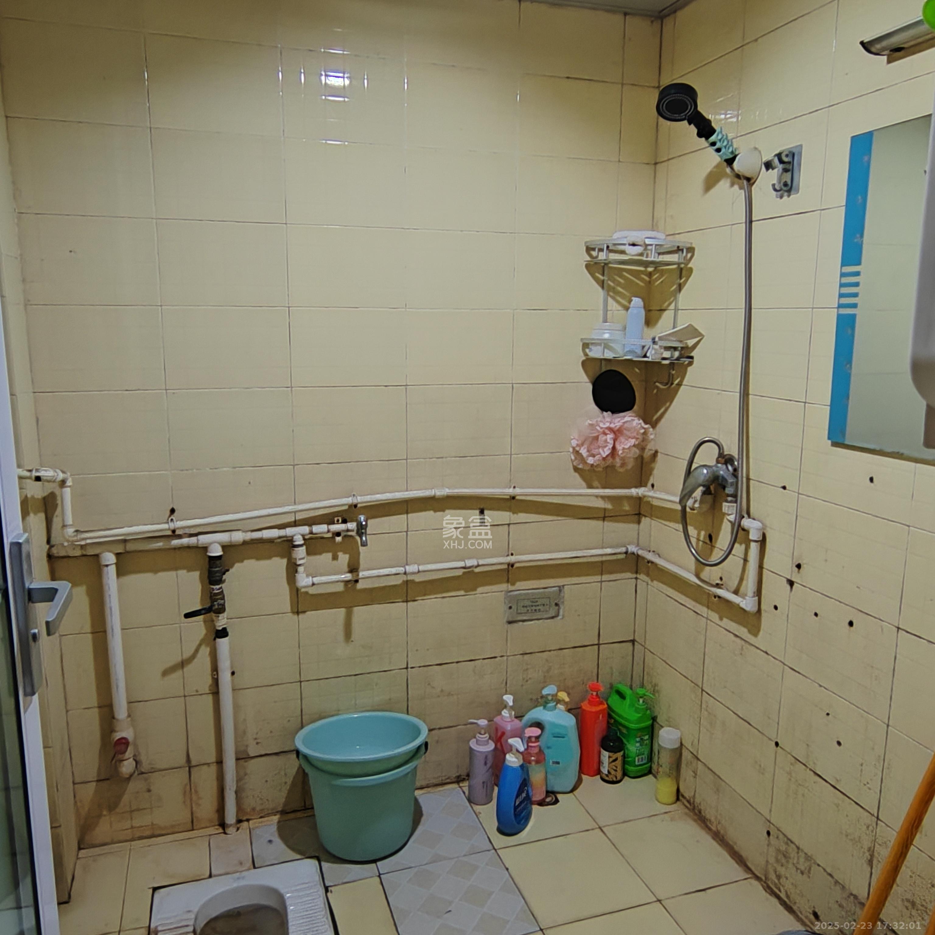 中南汽车世界 2室2厅1卫 1250.0元/月 中南汽车世界 2室2厅1卫 1250.0元/月室内图