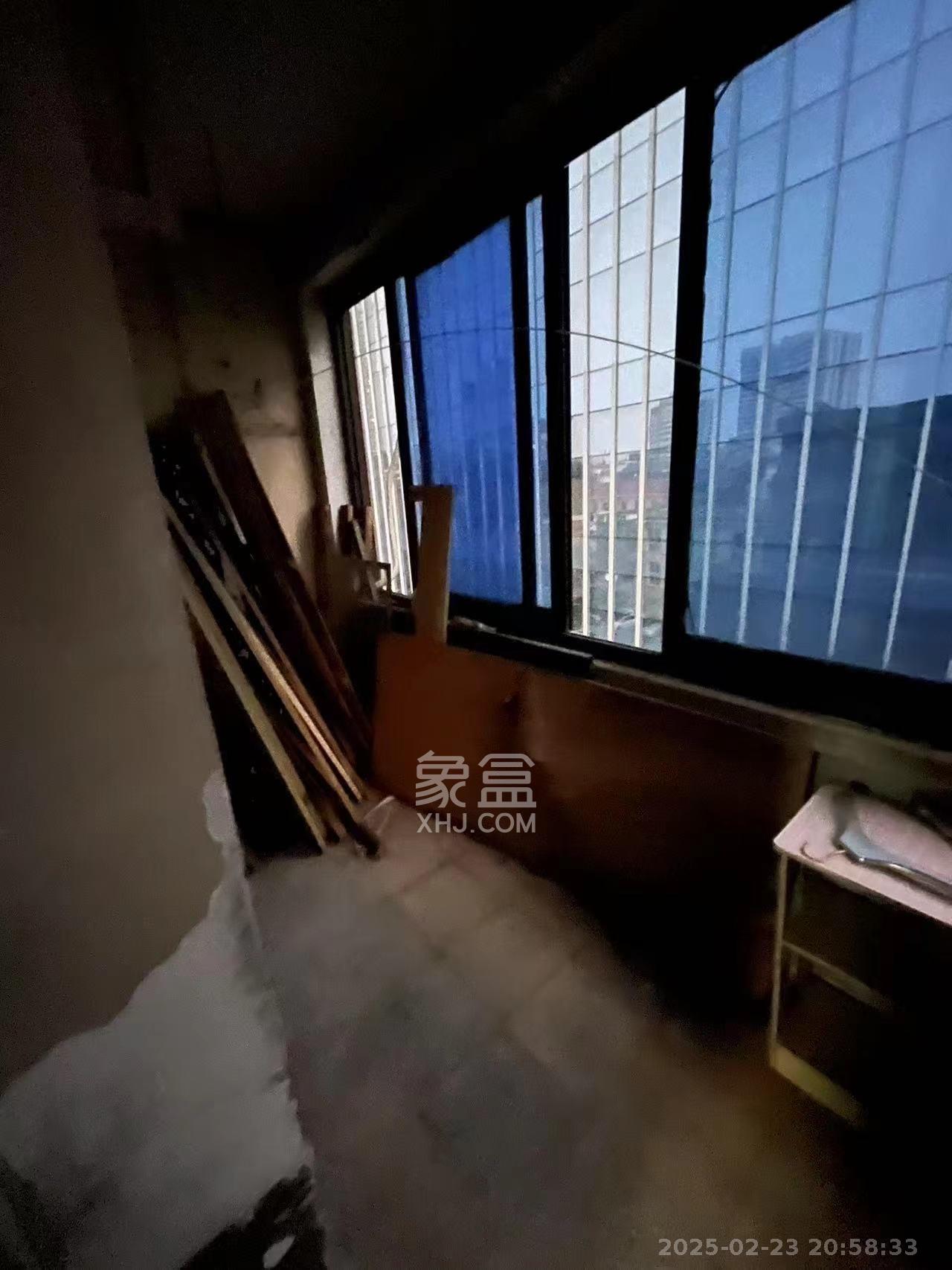 燕山街社区 2室1厅1卫 2100.0元/月 燕山街社区 2室1厅1卫 2100.0元/月室内图