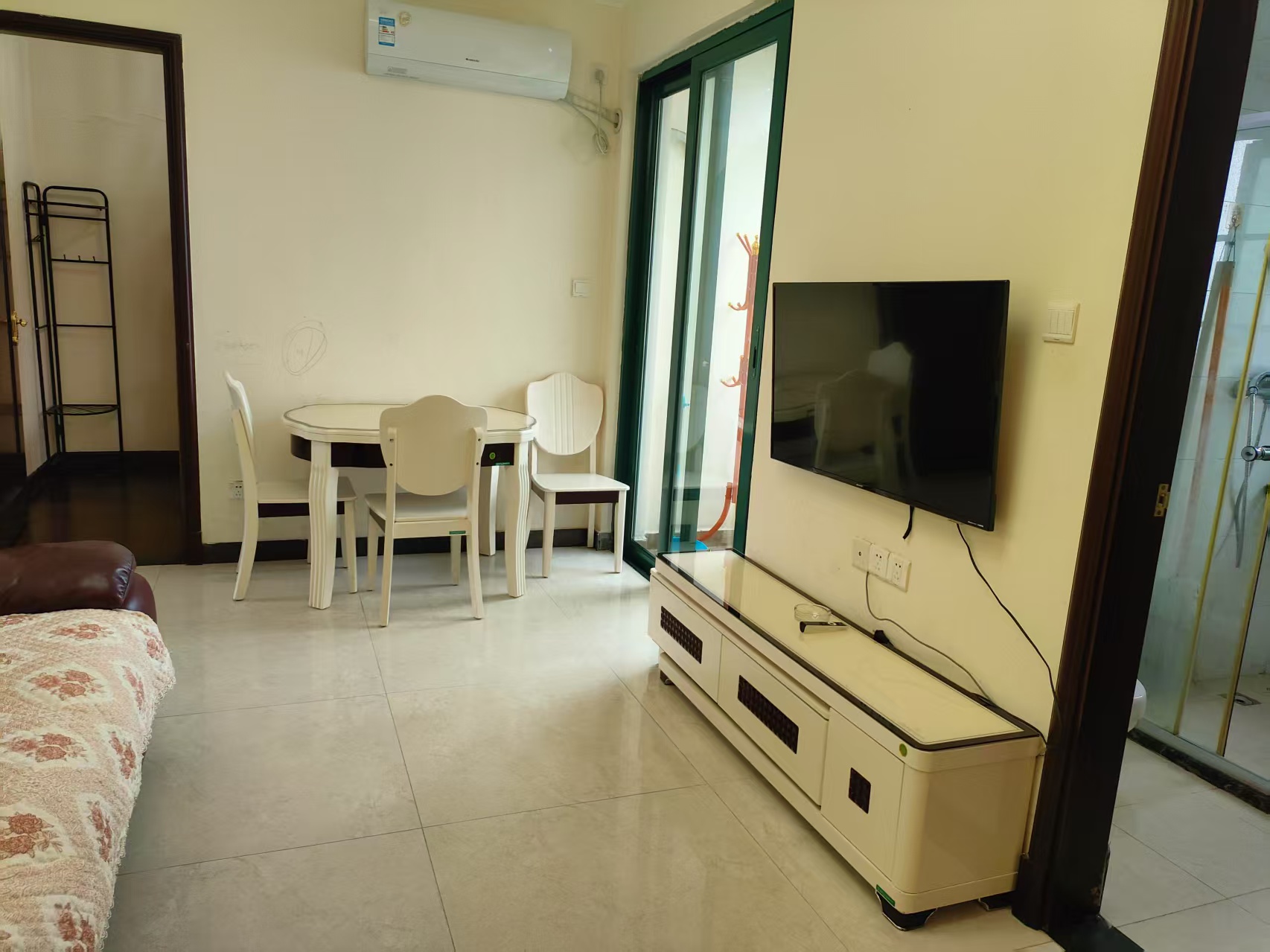 恒大绿洲 2室1厅1卫 1500.0元/月 恒大绿洲 2室1厅1卫 1500.0元/月室内图