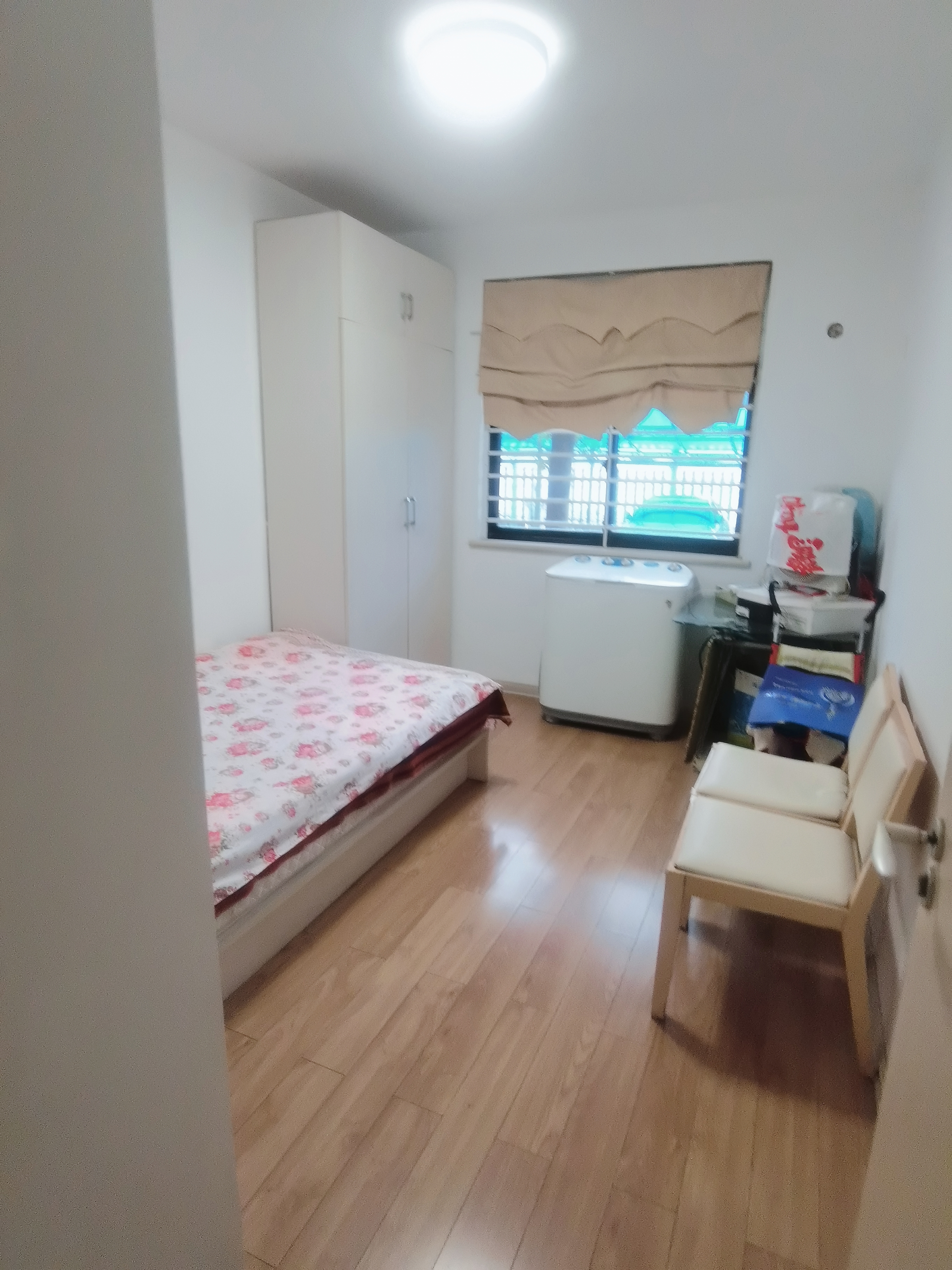上城世家  3室2厅2卫   1600.00元/月室内图