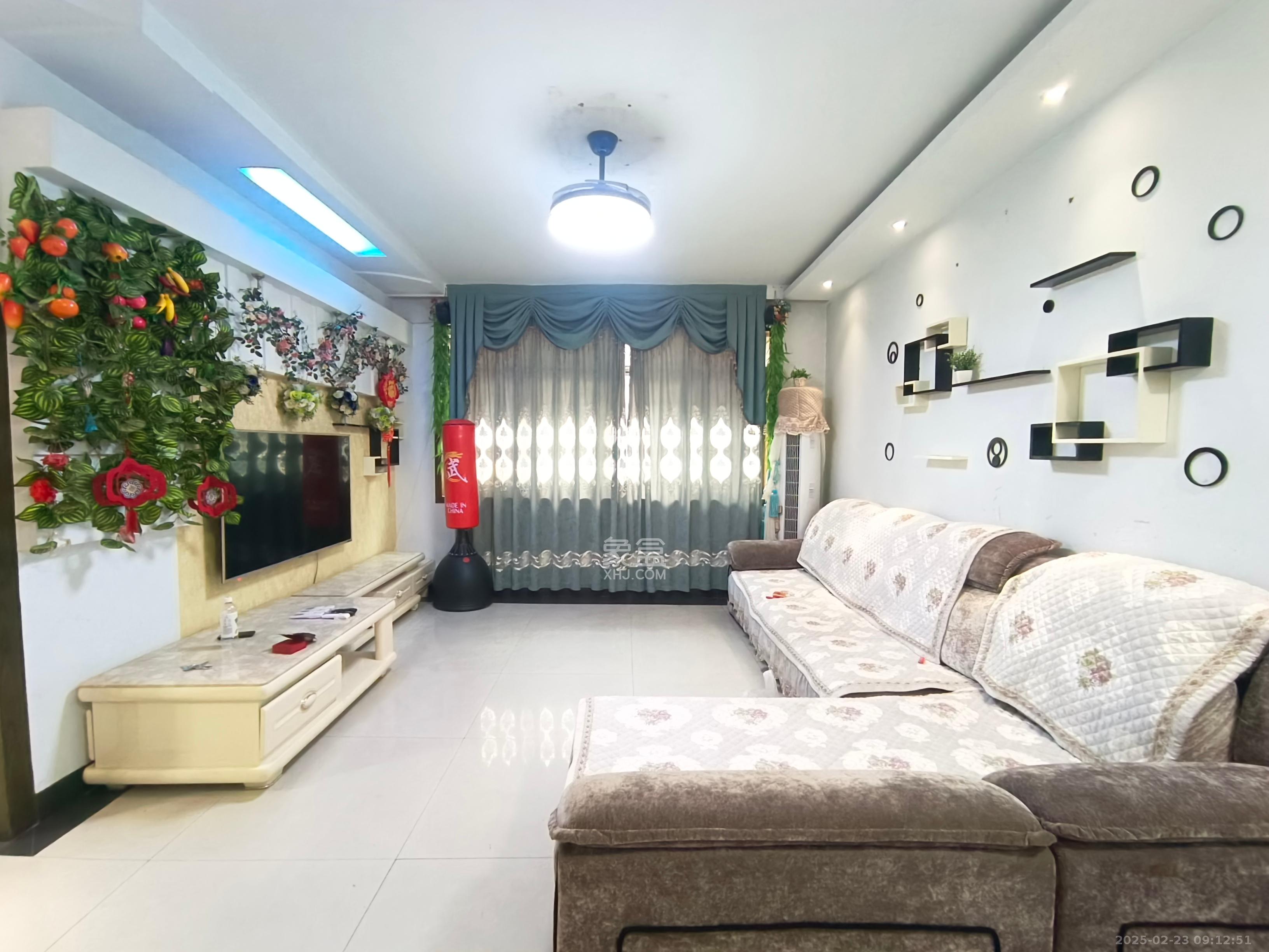 马王堆汽配城  2室1厅1卫    2100.0元/月 马王堆汽配城  2室1厅1卫    2100.0元/月