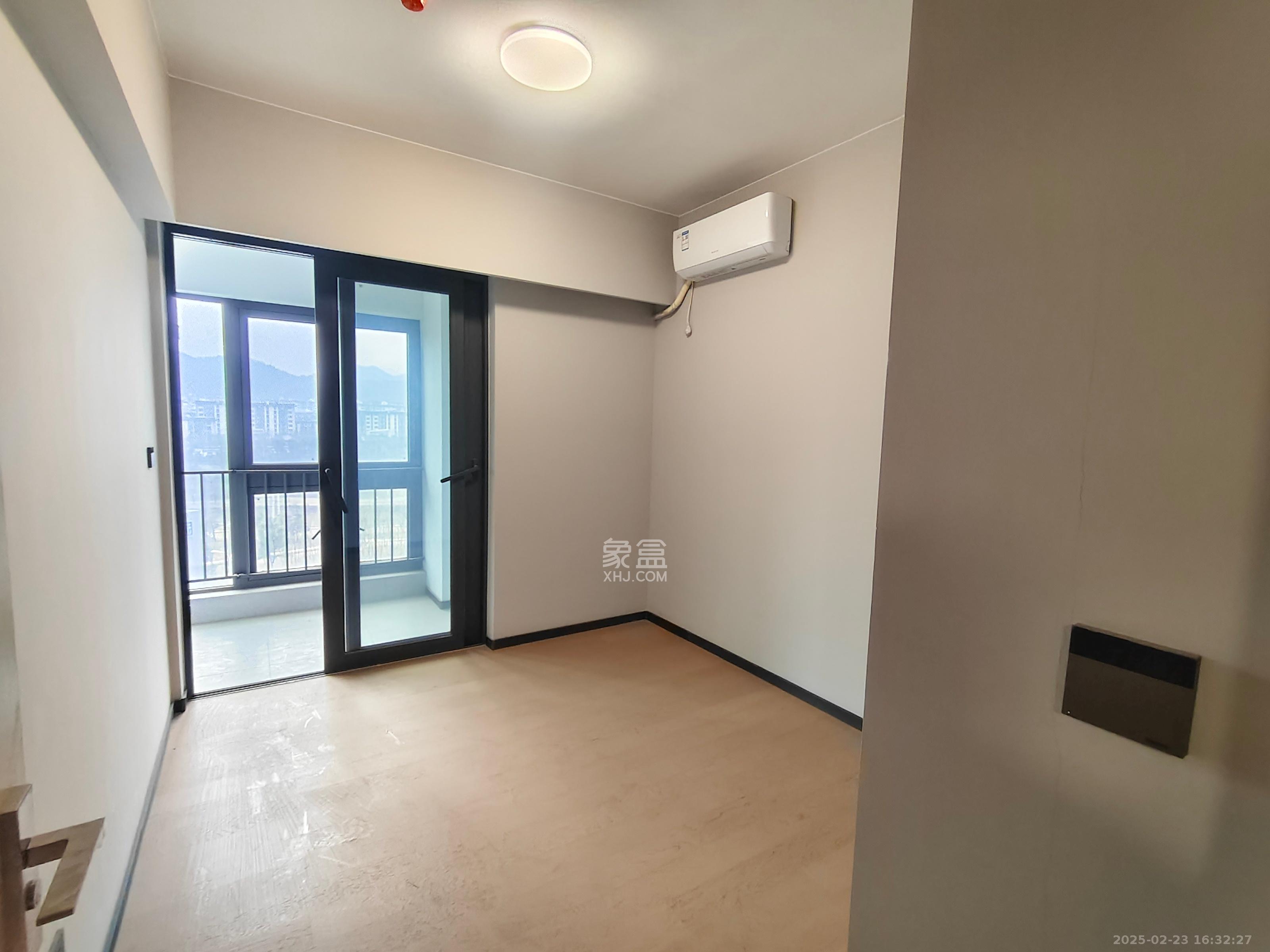 时代梅溪领峰  3室2厅1卫    3500.0元/月 时代梅溪领峰  3室2厅1卫    3500.0元/月室内图