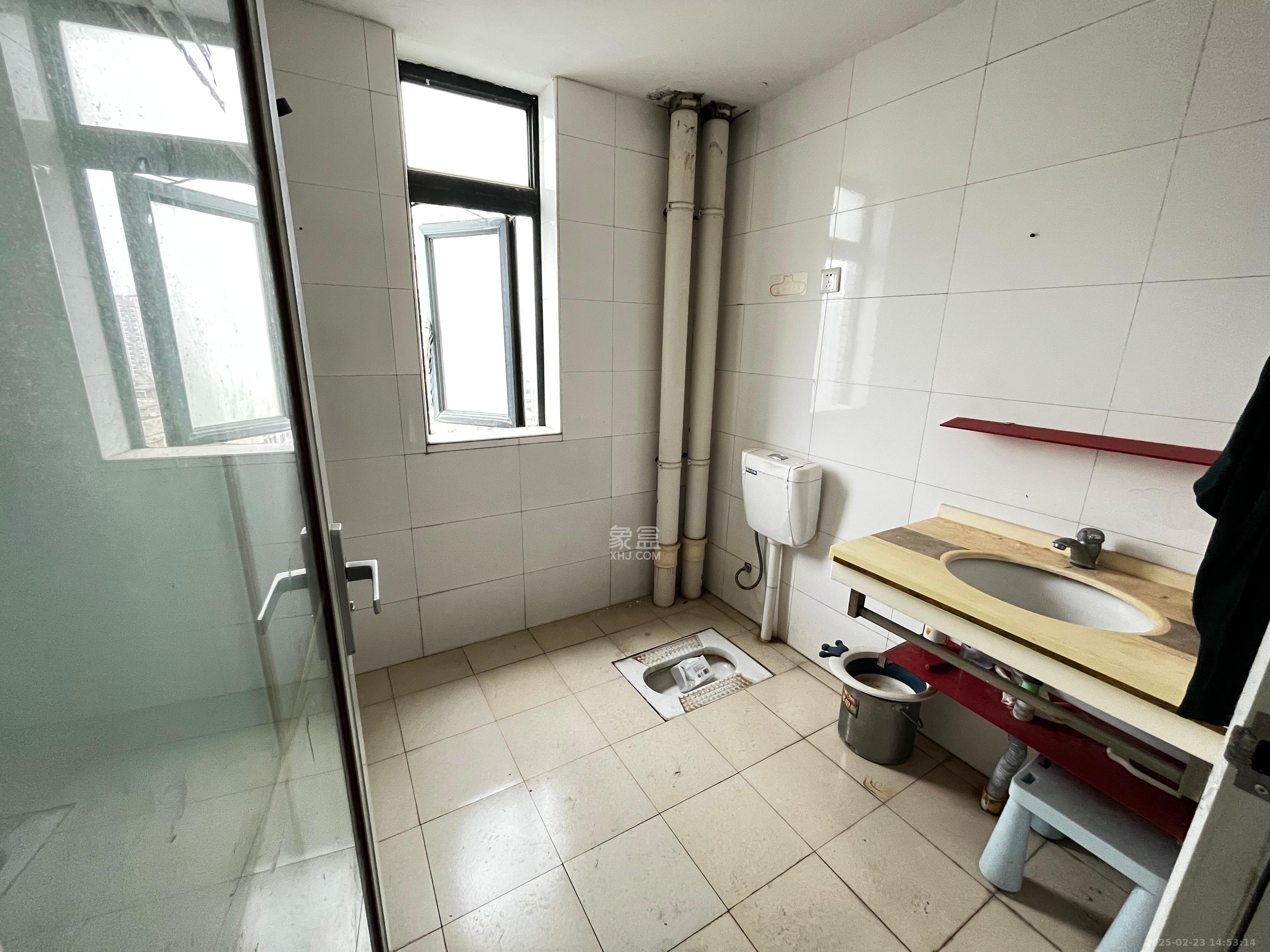 高鑫麓城 4室1厅2卫 2600.0元/月 高鑫麓城 4室1厅2卫 2600.0元/月室内图