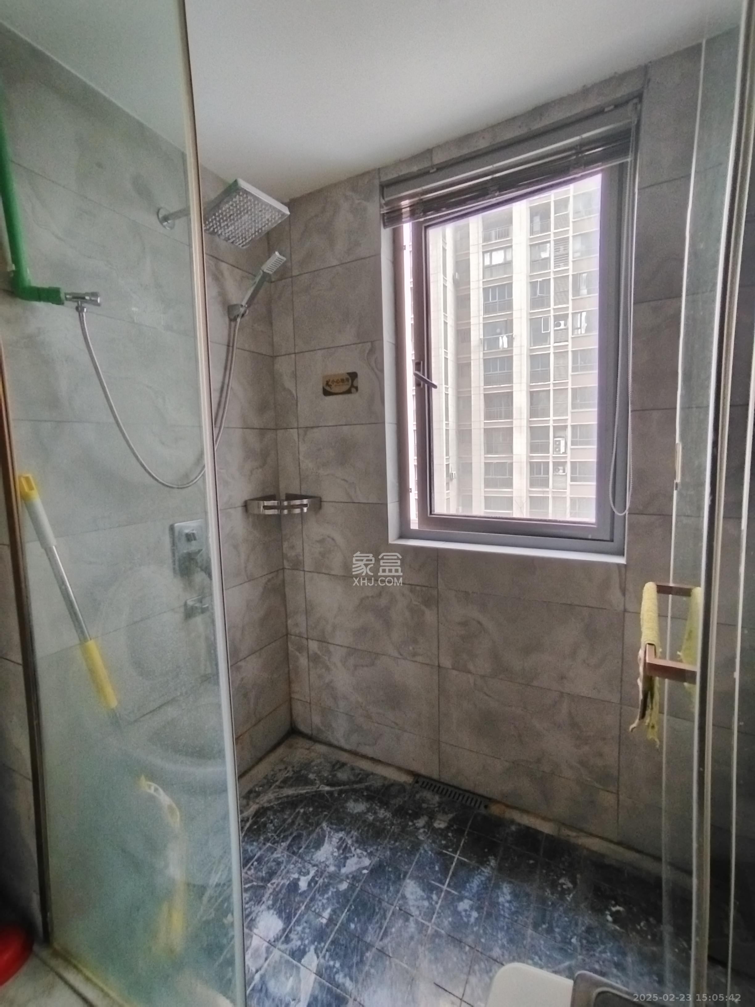 世茂铂翠湾四期(世茂悦享) 2室1厅1卫 2000.0元/月 世茂铂翠湾四期(世茂悦享) 2室1厅1卫 2000.0元/月室内图